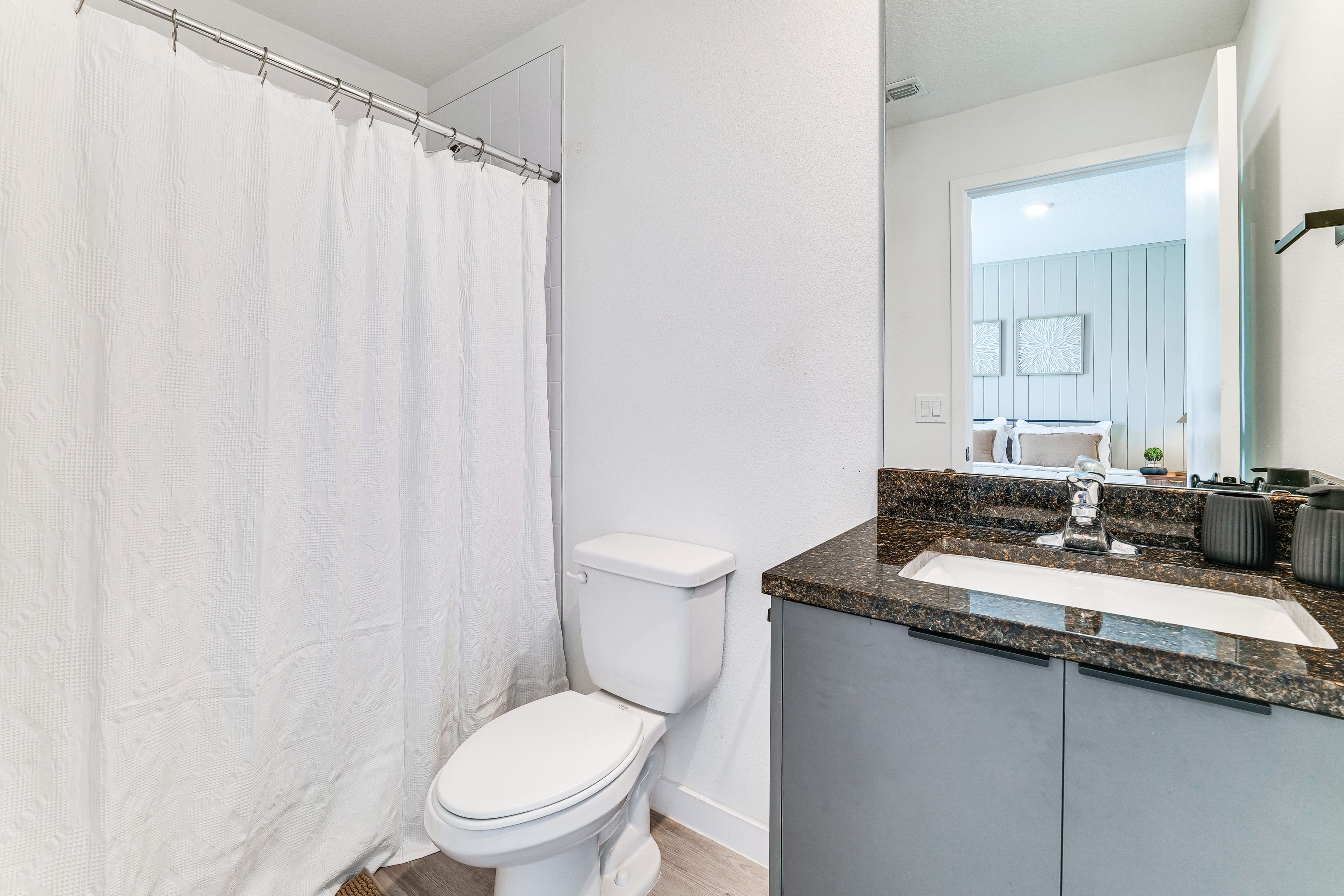 Full Bathroom | 2nd Floor