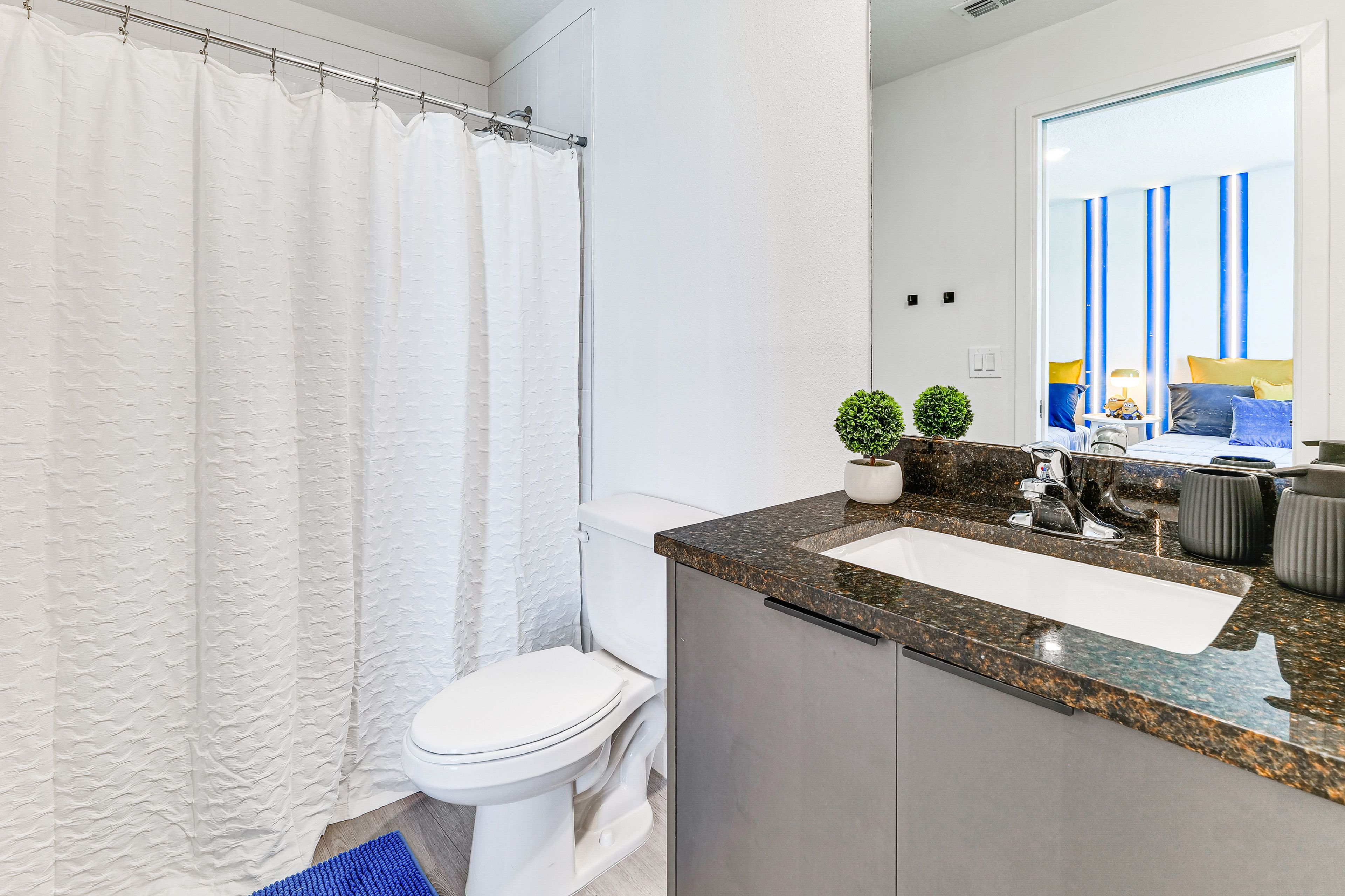 Full Bathroom | 2nd Floor