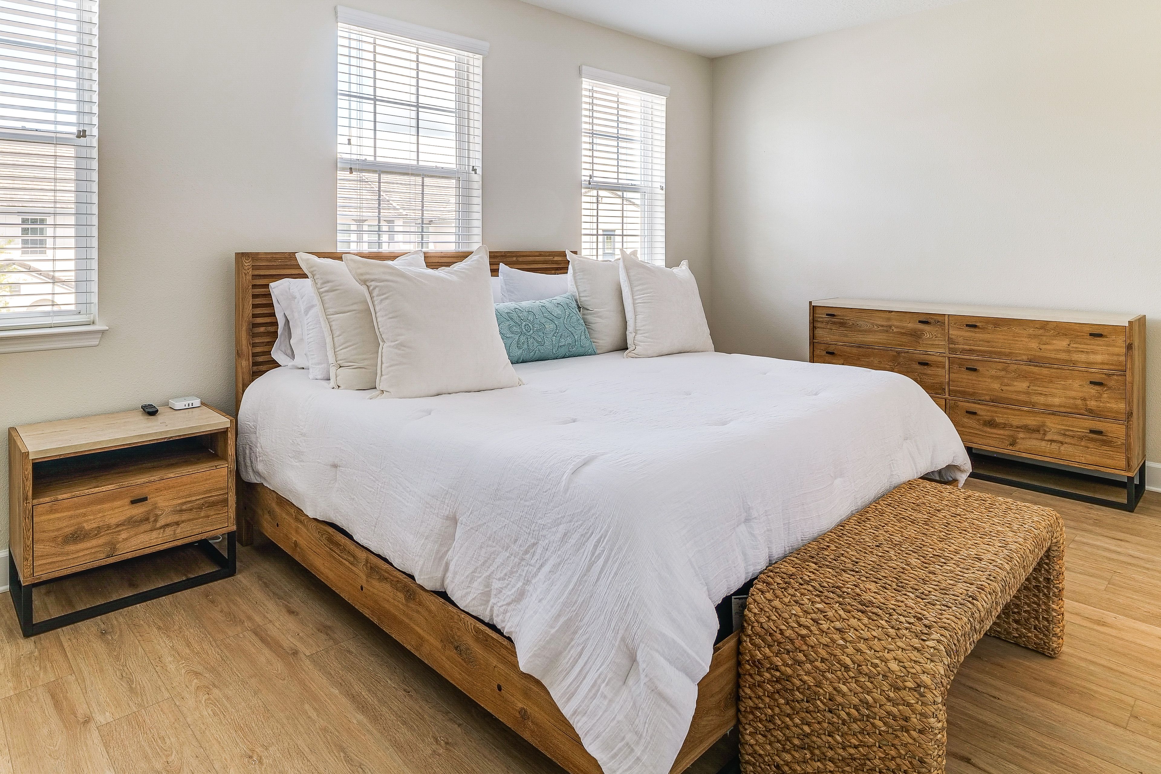 Bedroom 3 | 2nd Floor | Queen Bed
