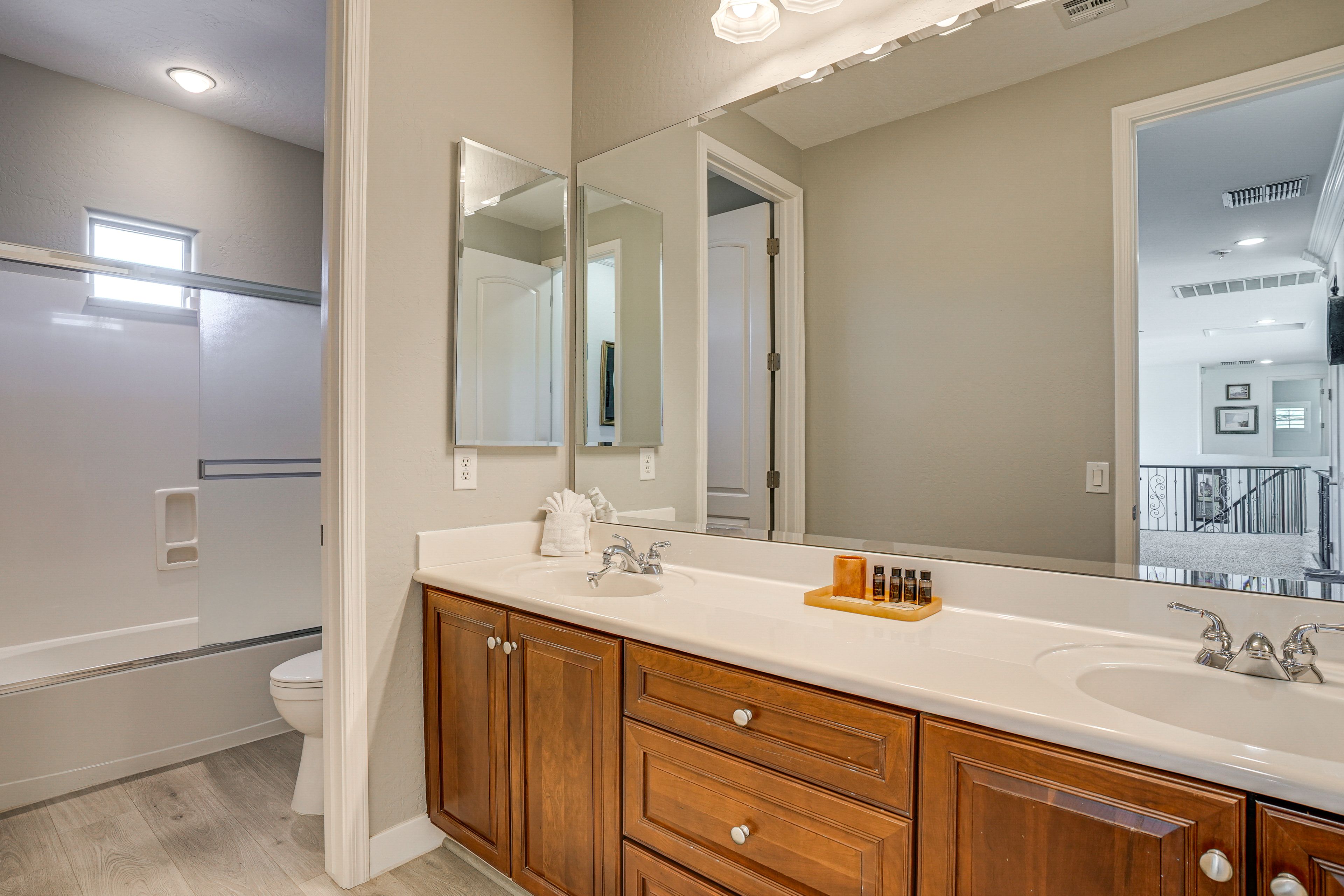 Full Bath | 2nd Floor