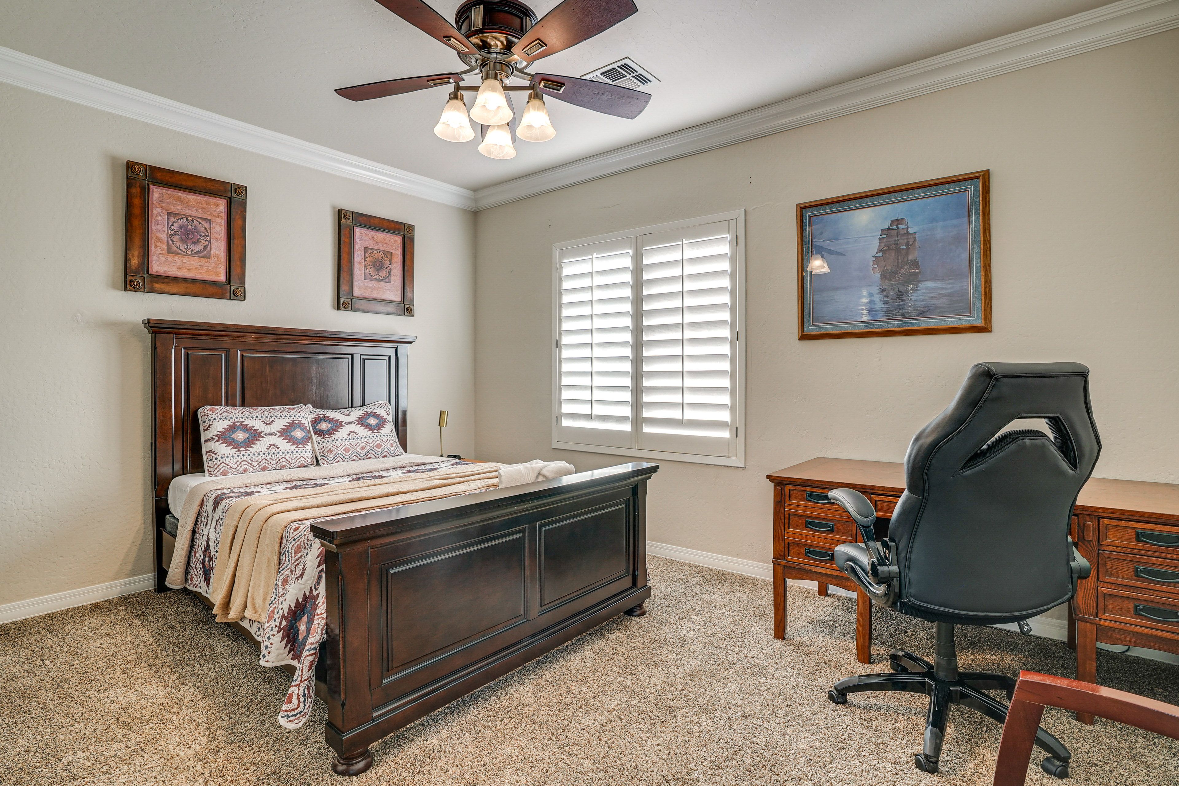 Bedroom 2 | Queen Bed | Desk | 2nd Floor
