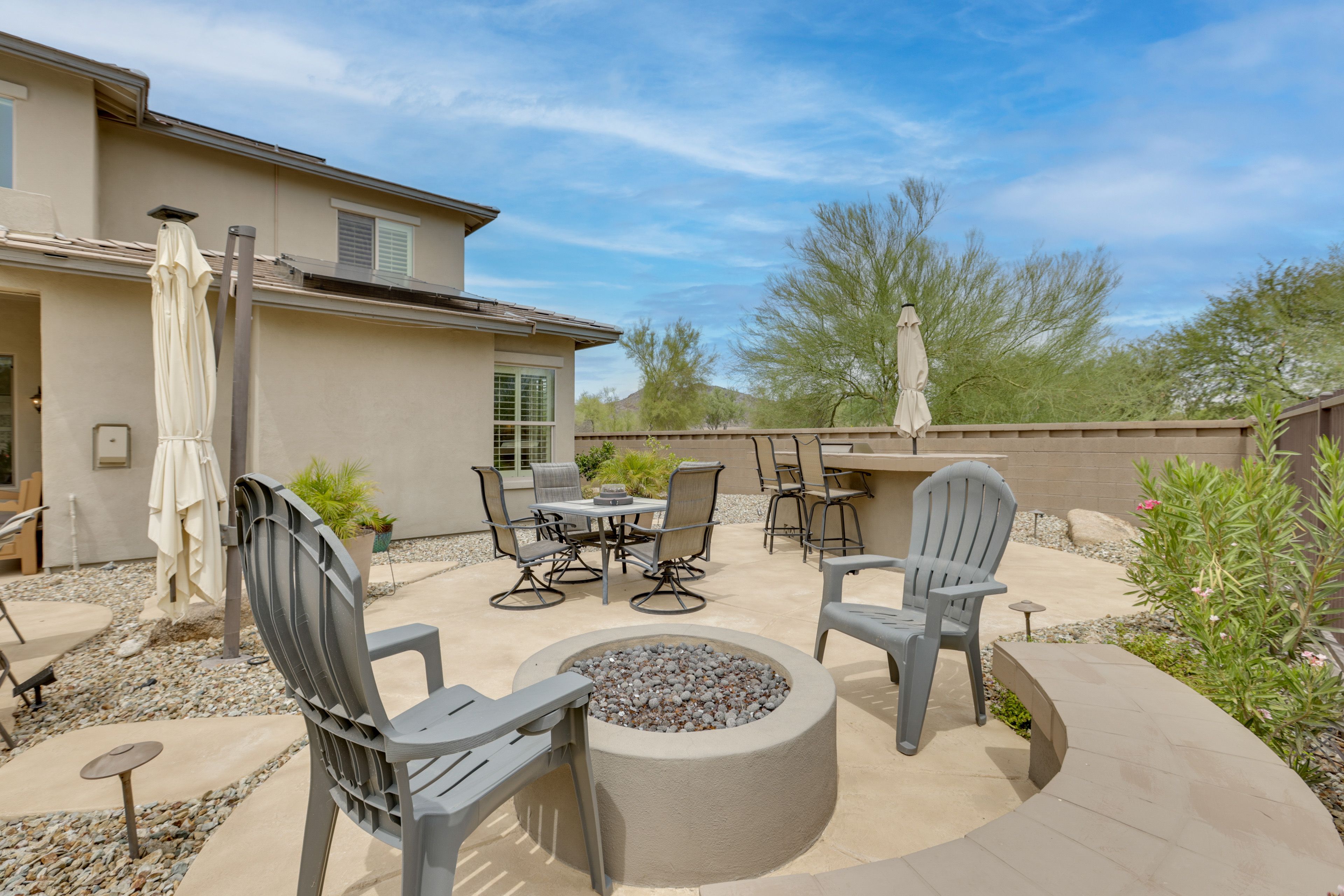 Grill & Dining Area | Fire Pit