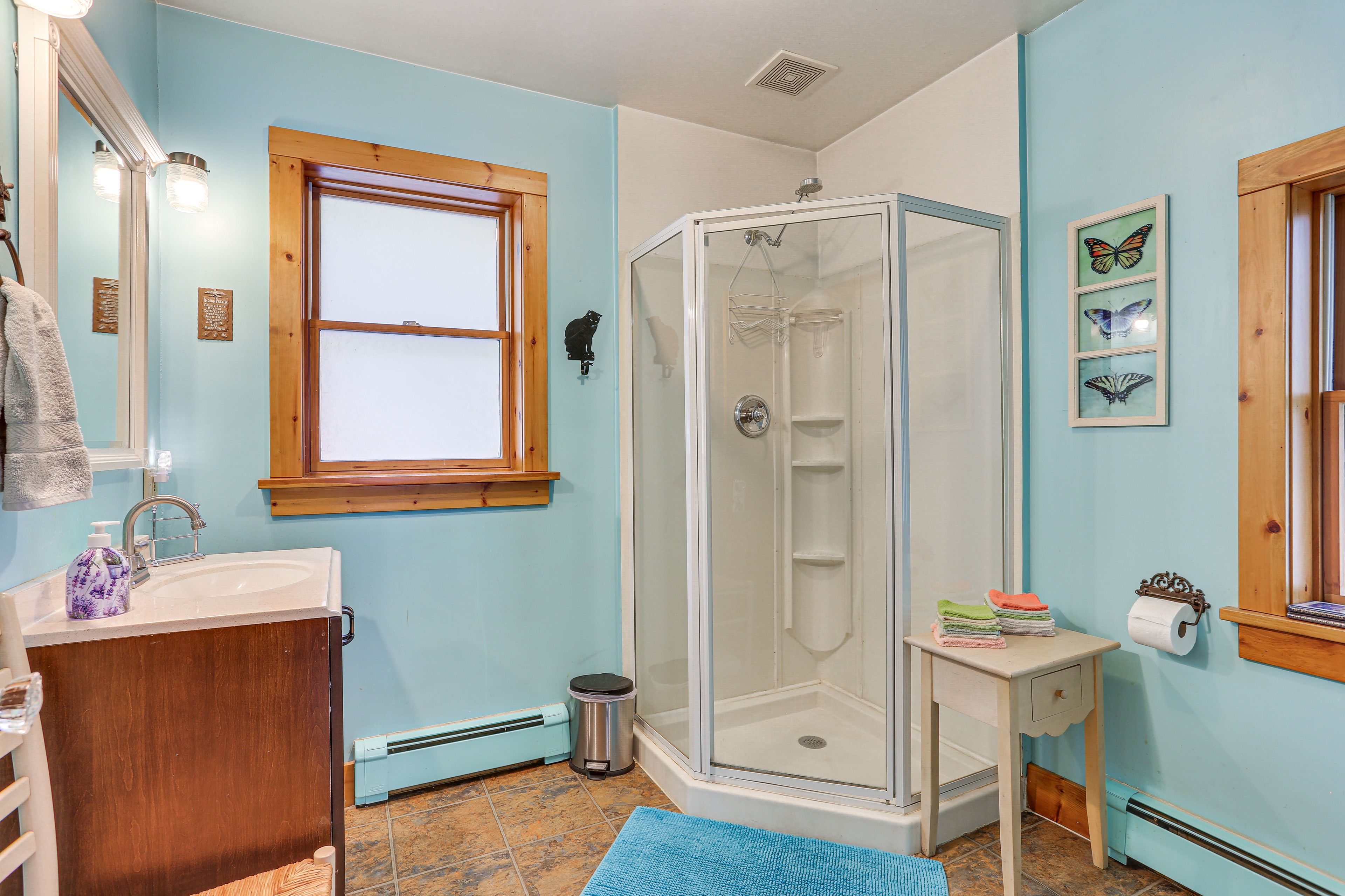 Full Bathroom | Upper Level