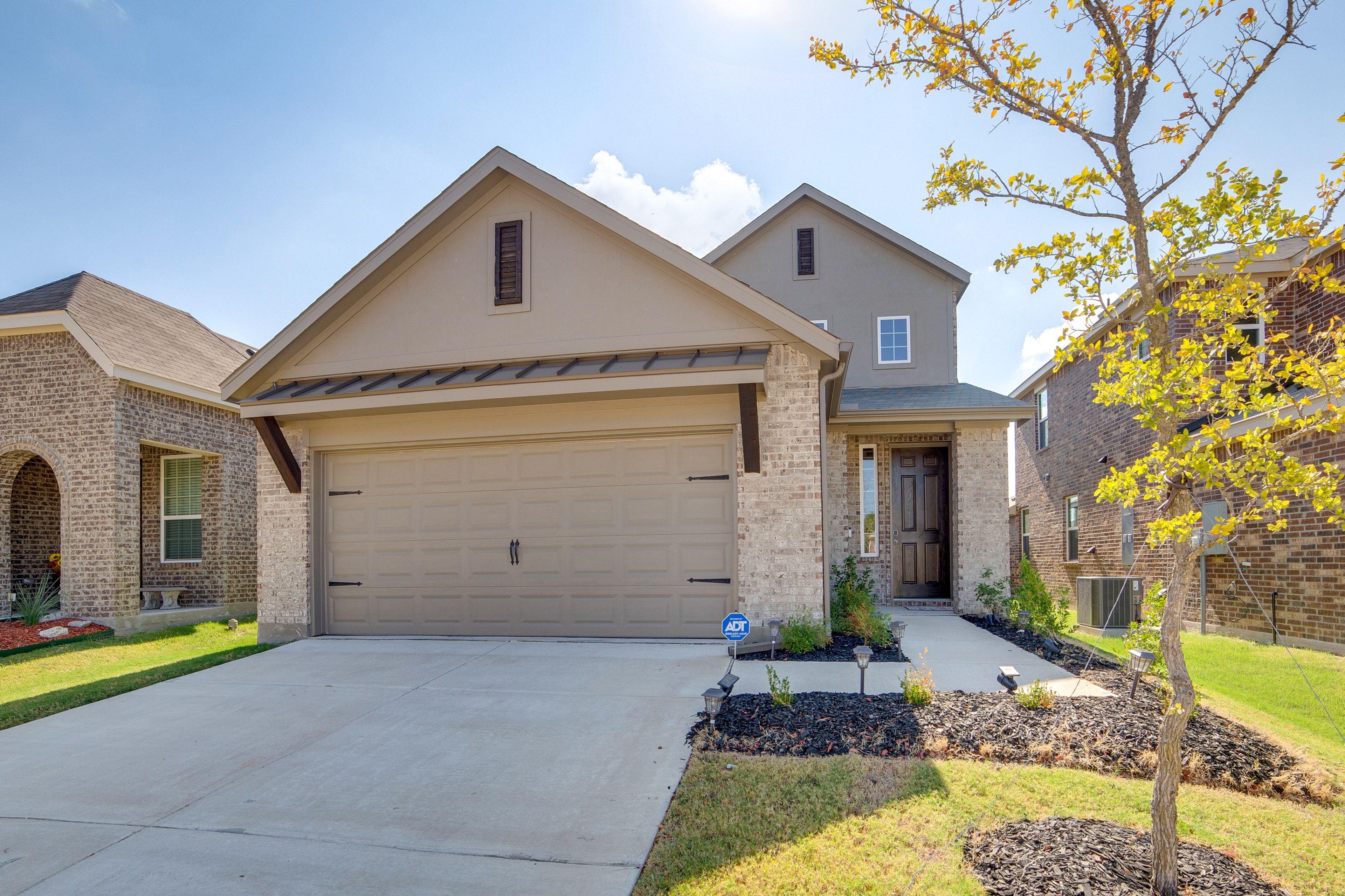 Forney Vacation Rental | 2BR | 2.5BA | 1,886 Sq Ft | 1 Step to Enter