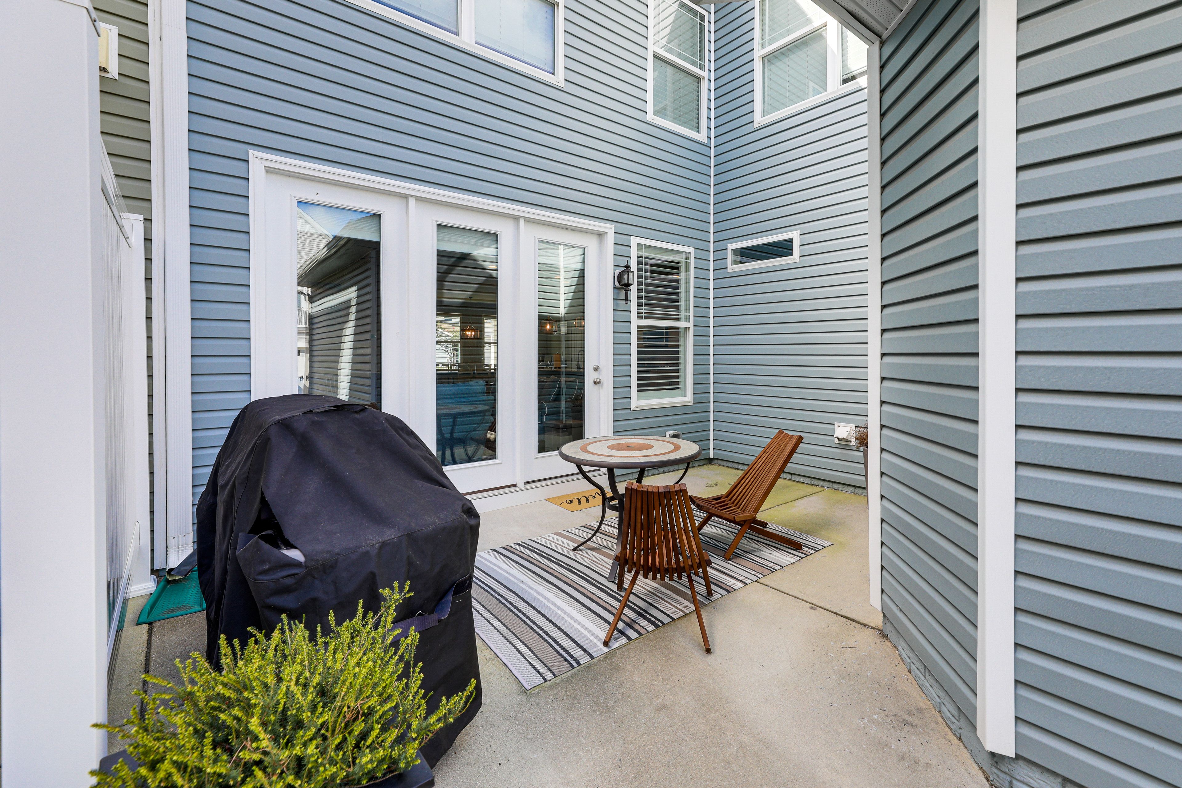 Private Patio | Grill | Dining Area