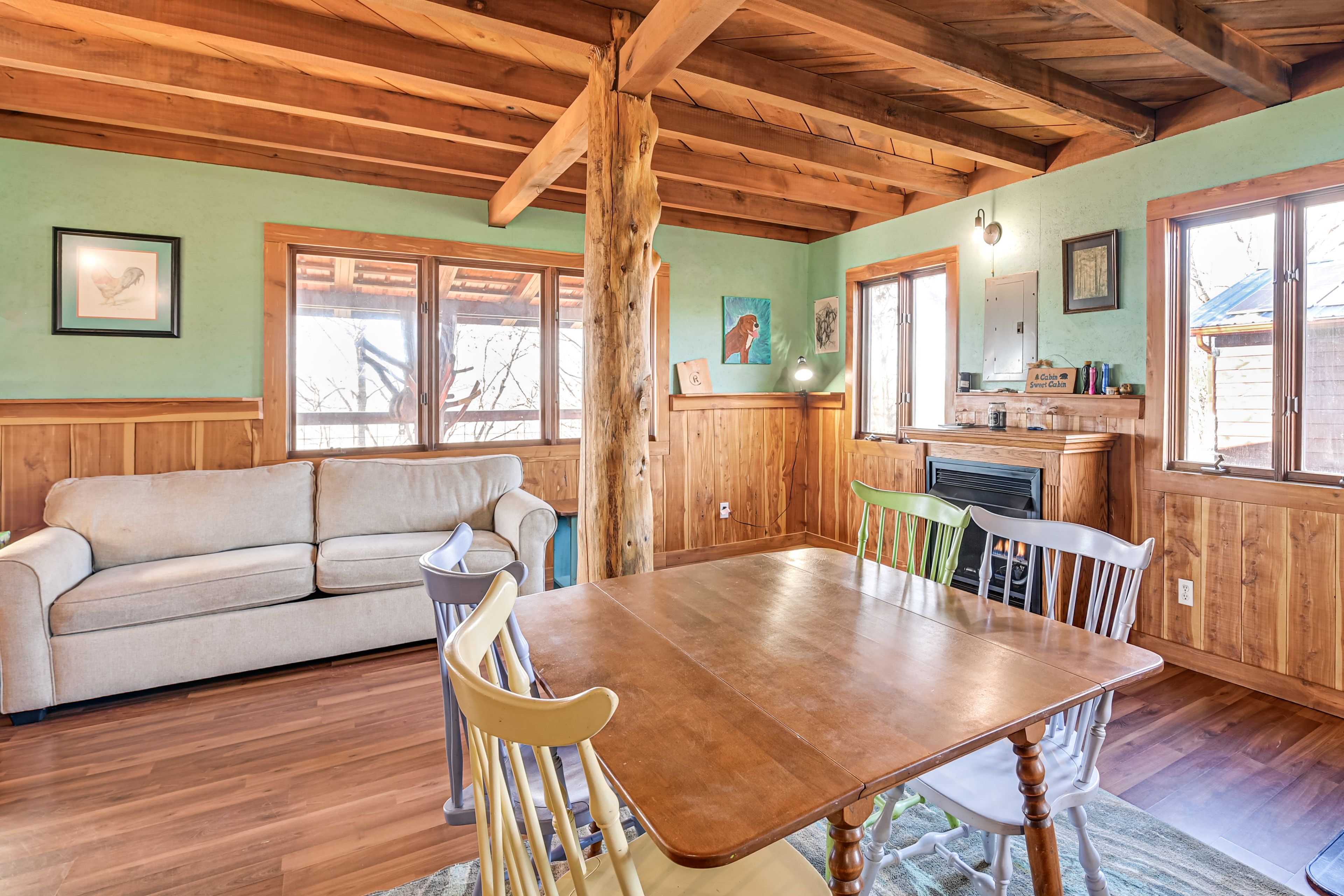 Dining Table | Dishware/Flatware | 1st Floor