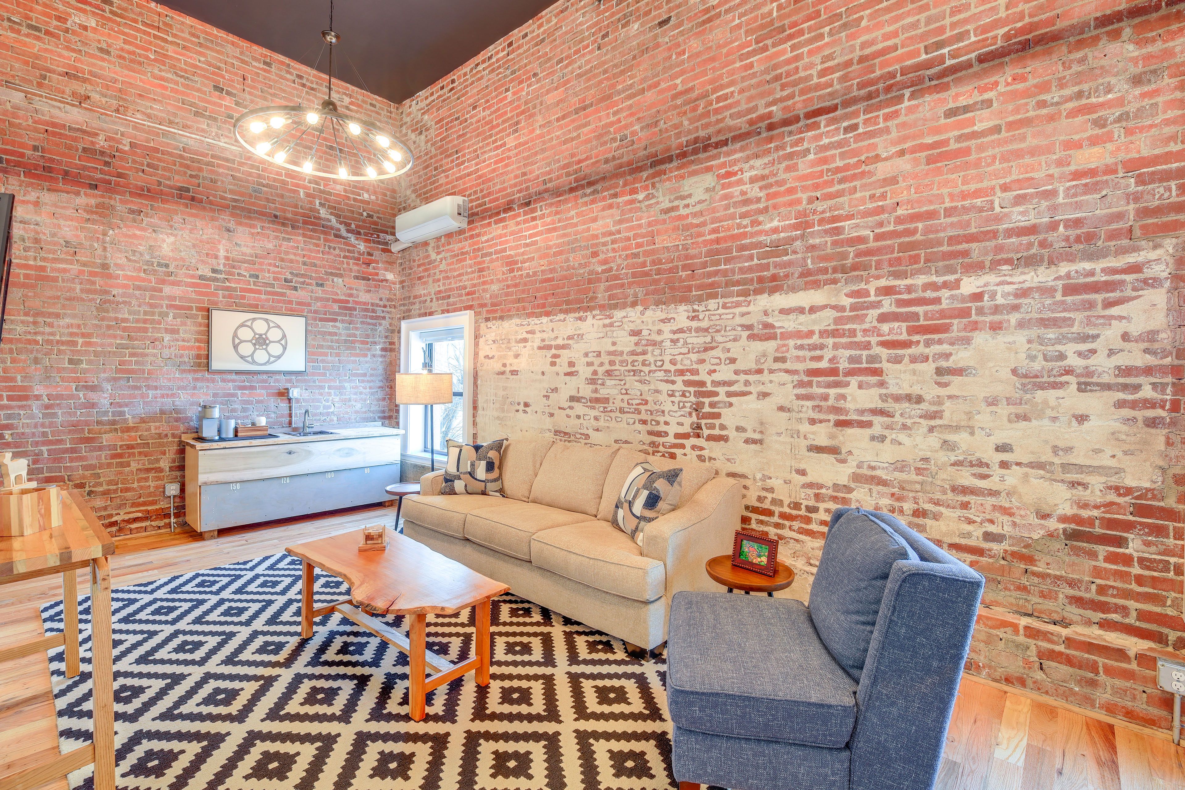 Living Room | Queen Sleeper Sofa