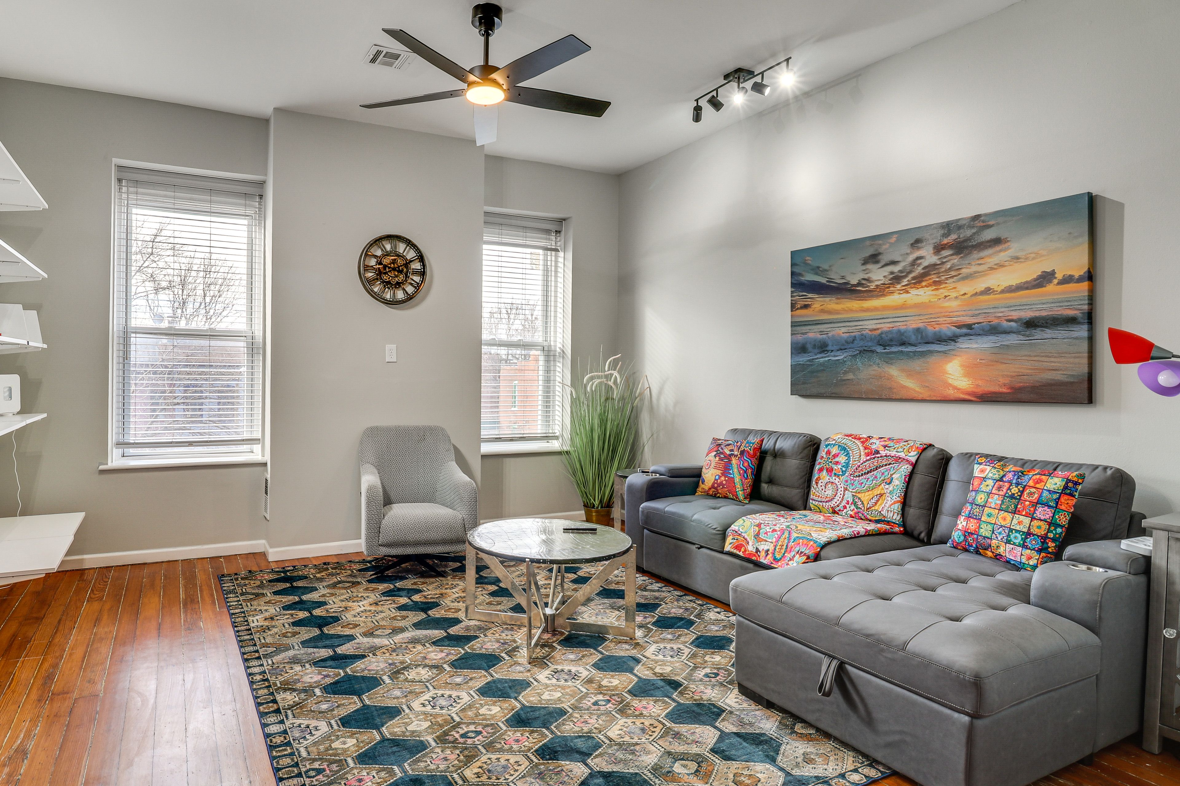 St. Louis Vacation Rental | 2BR | 1BA | 1,000 Sq Ft | Stairs Required