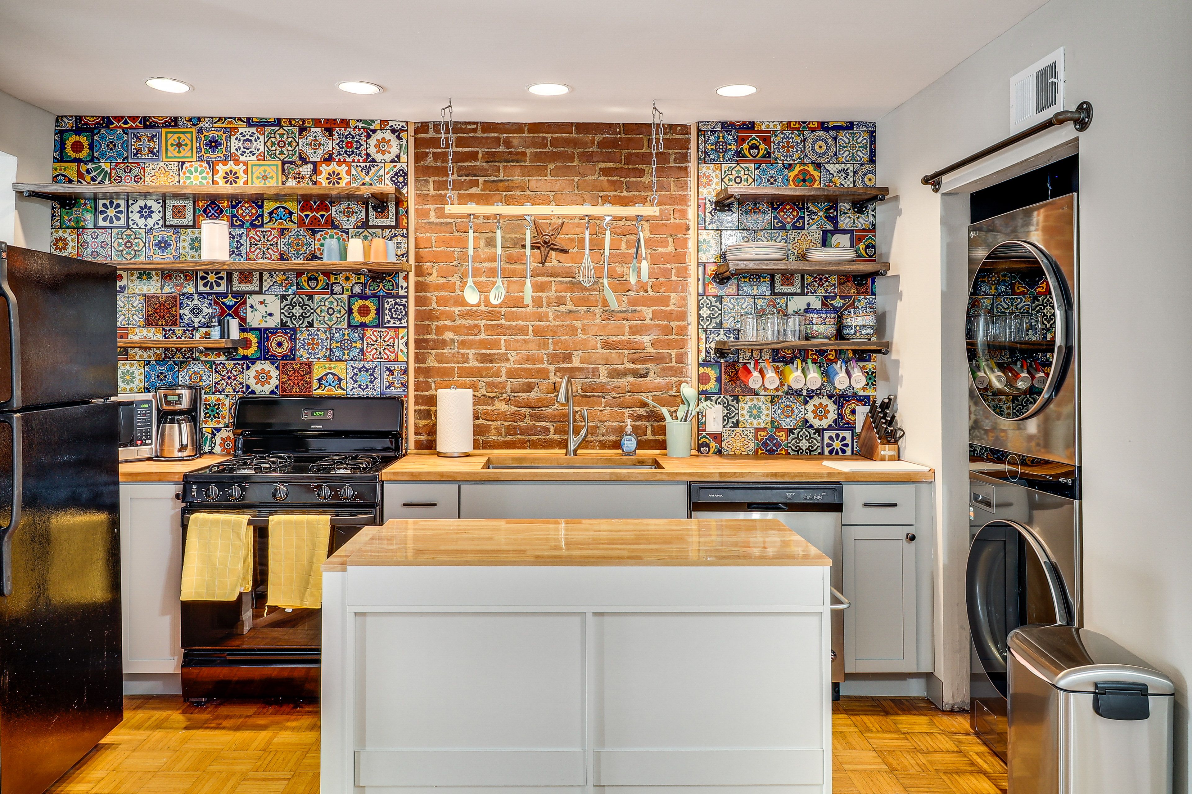 Kitchen | Main Level