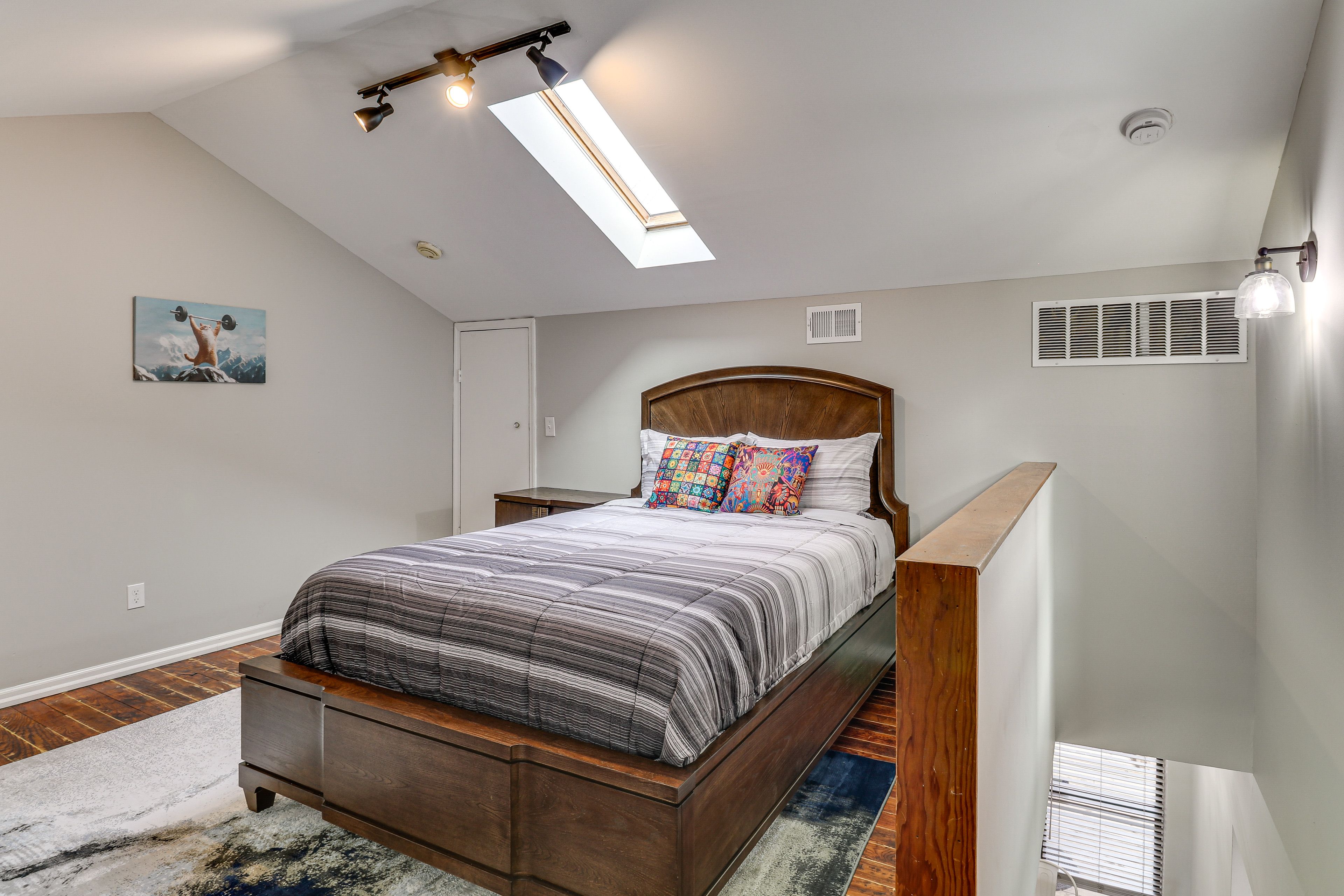 Bedroom 2 | Queen Bed | Upper Level