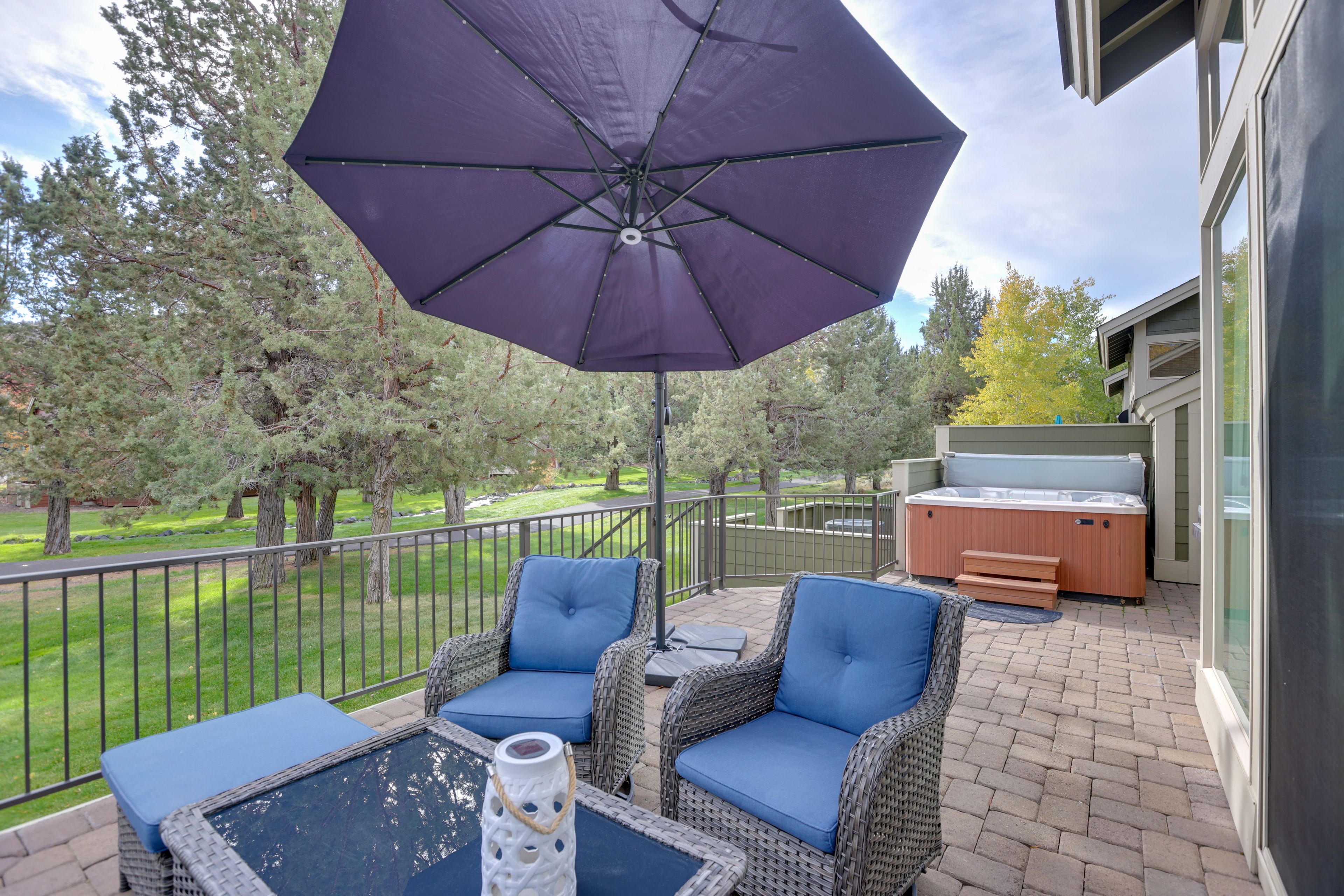 Redmond Vacation Rental | 3BR | 2.5BA | 1,871 Sq Ft | 1 Step Required