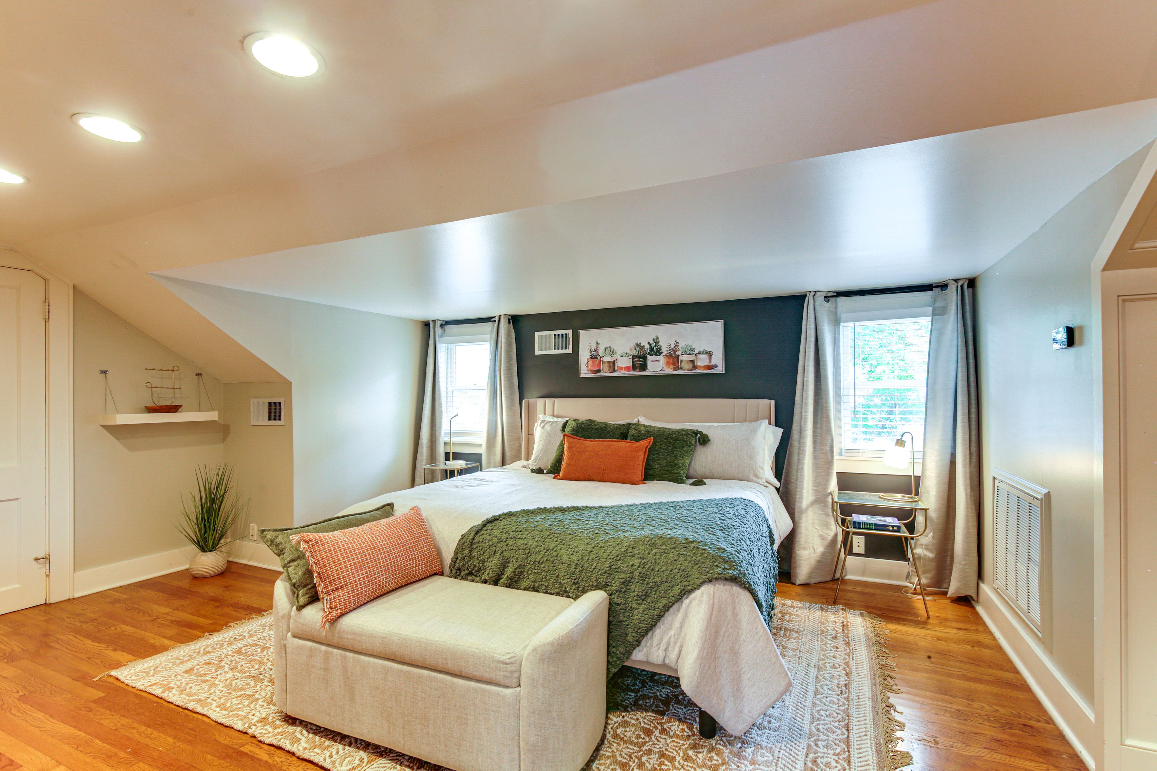 Bedroom 3 | 2nd Floor | Queen Bed