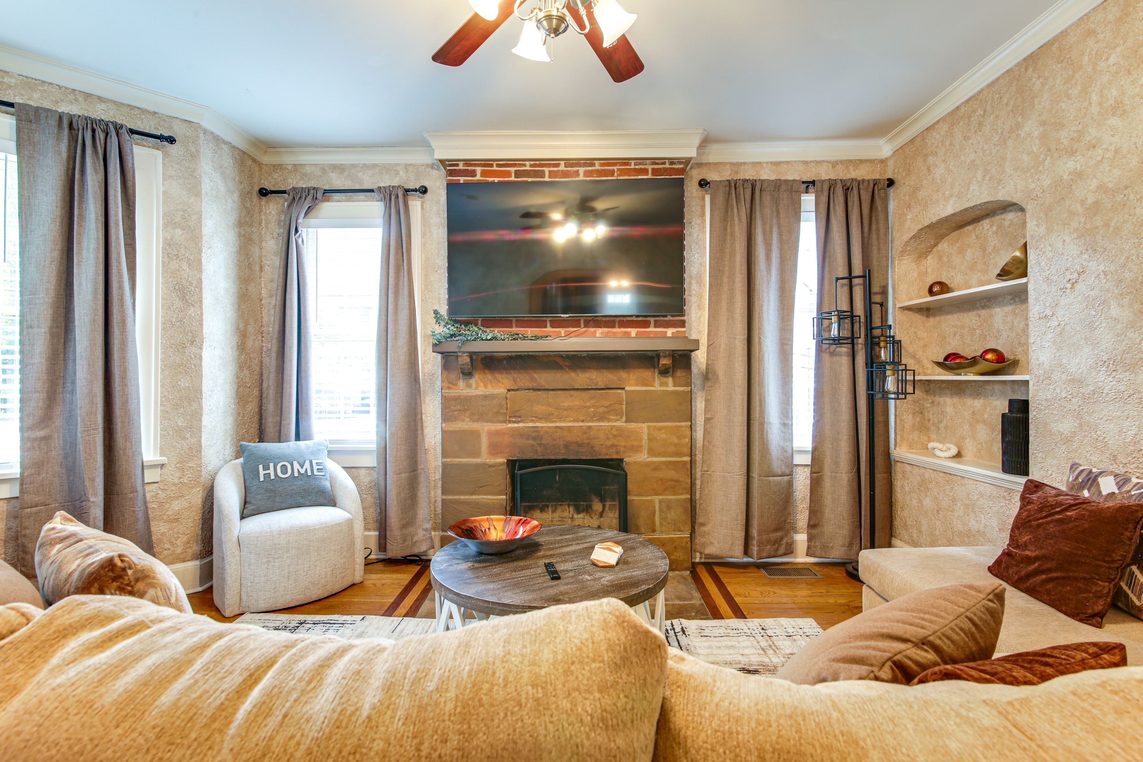 Living Room | 1st Floor | Smart TV