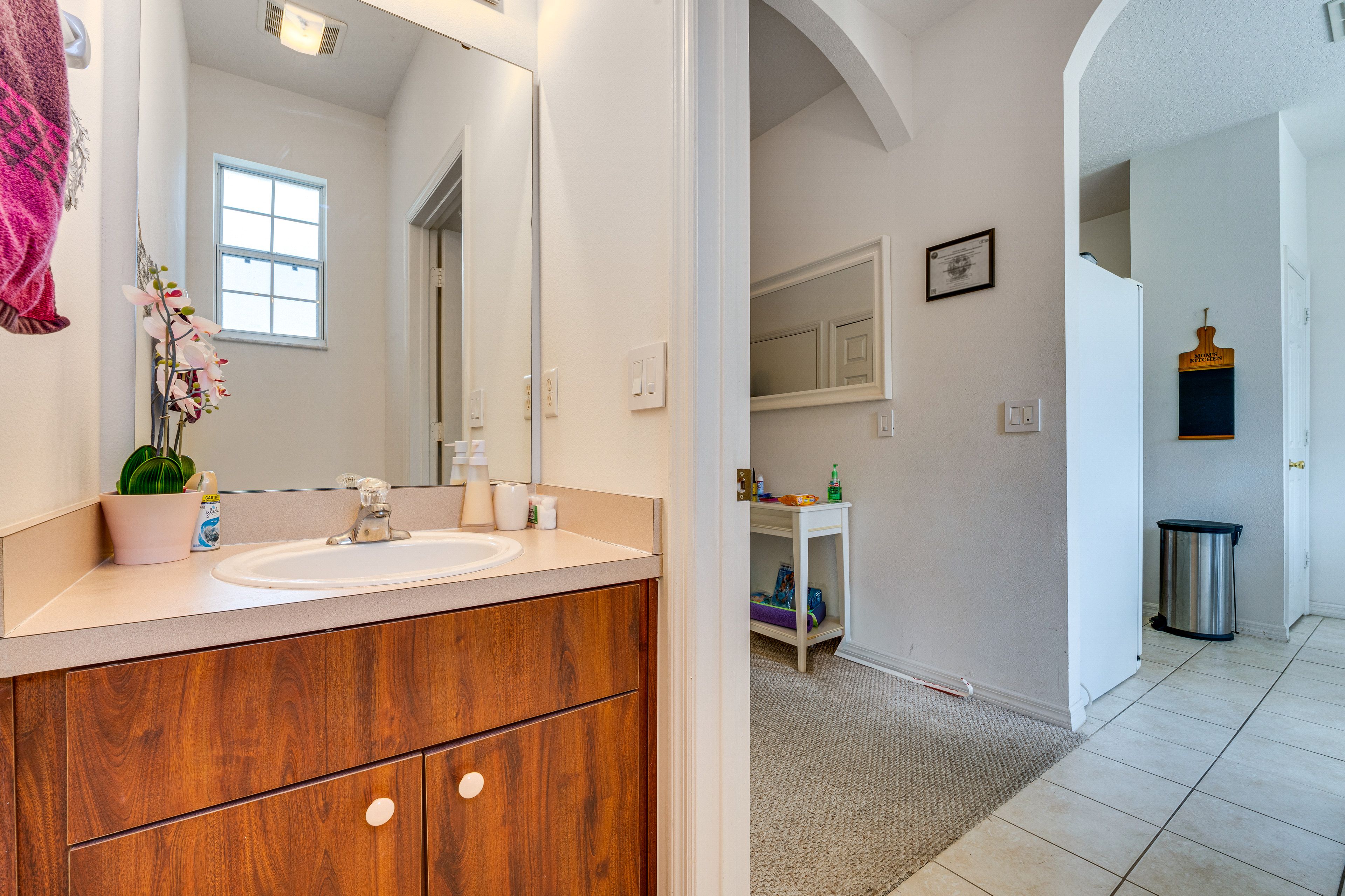 Half Bathroom | 1st Floor