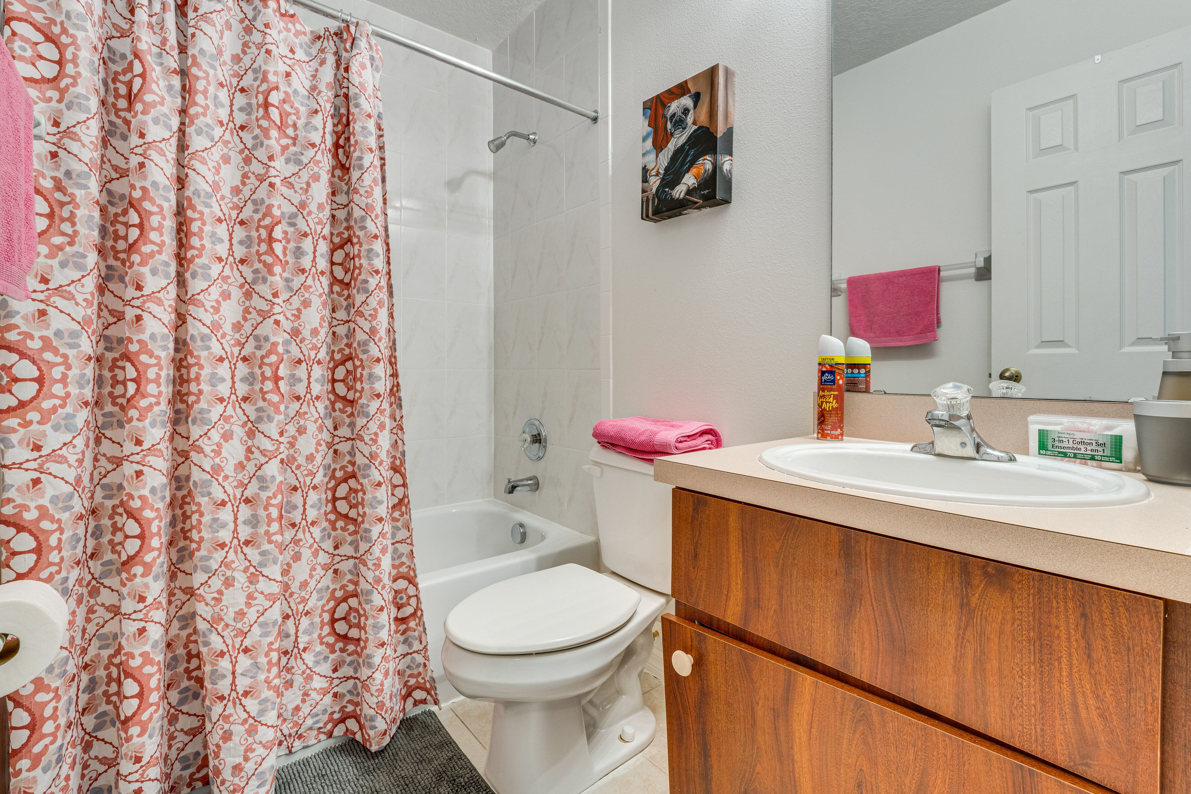 Full Bathroom | 2nd Floor