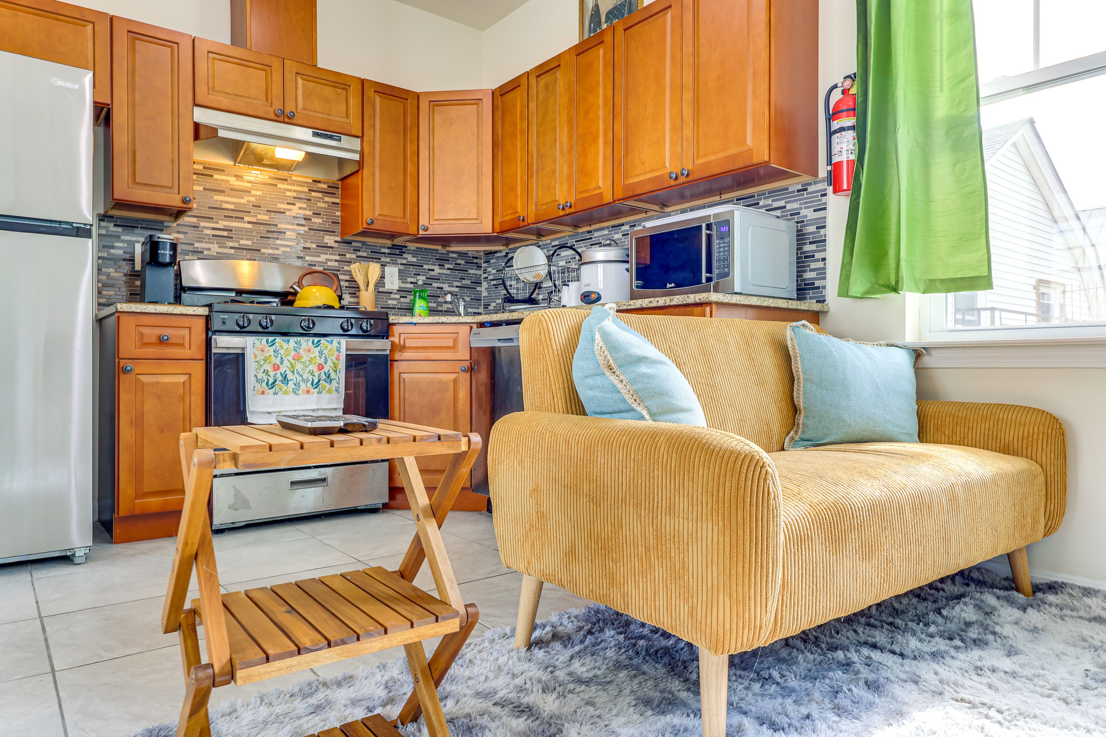 Living Area | Smart TV