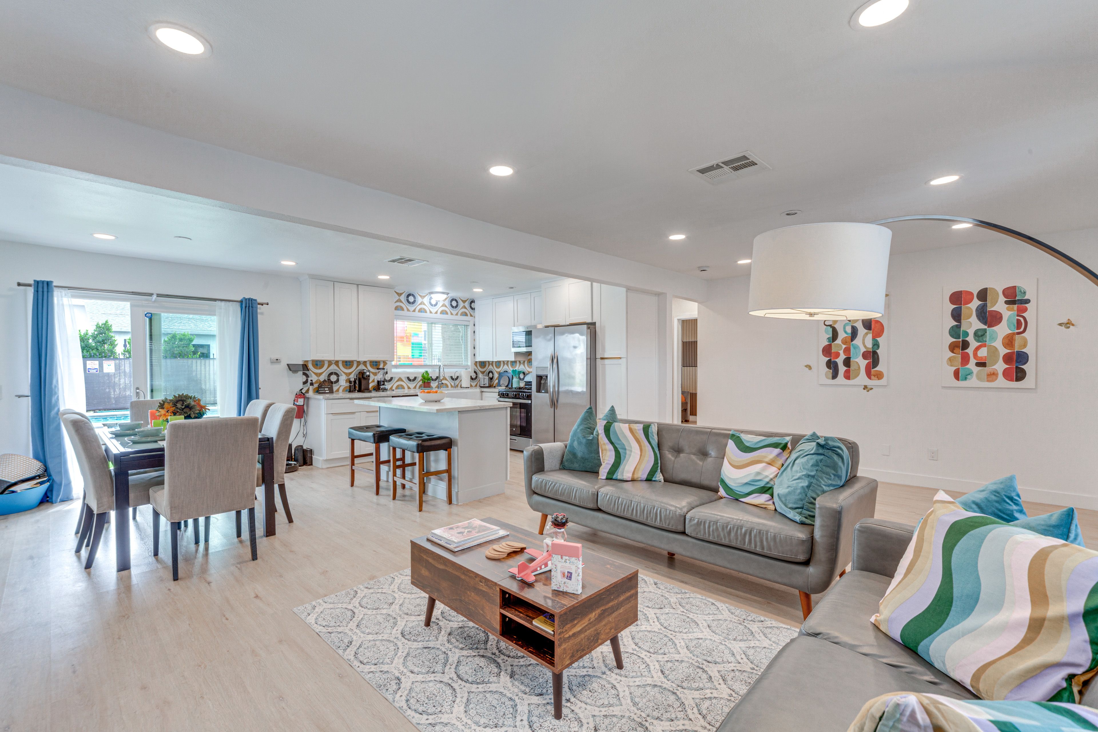 Living Room | Smart TV