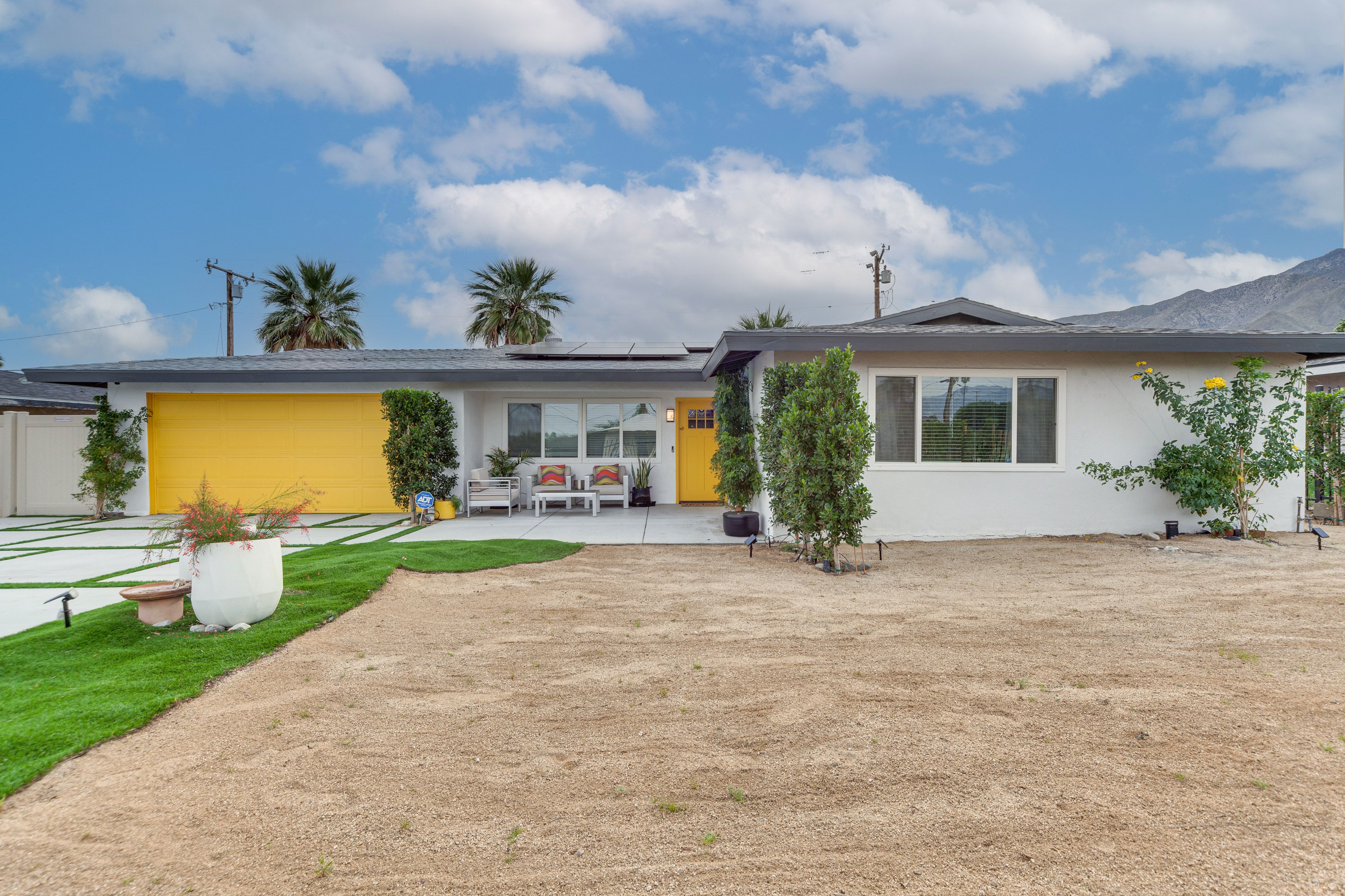 Driveway Parking | 2 Vehicles