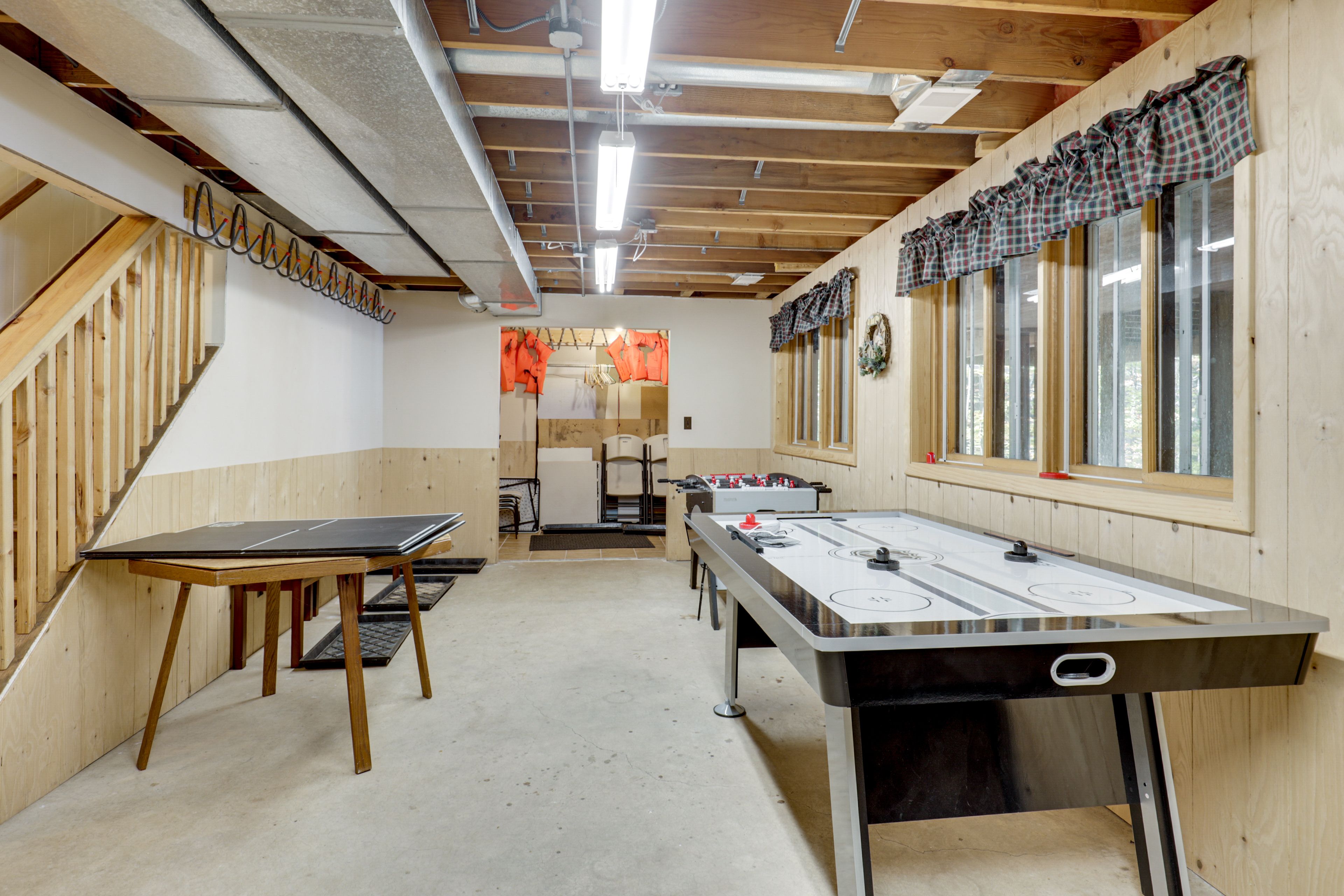 Basement | Air Hockey | Ping-Pong | Foosball