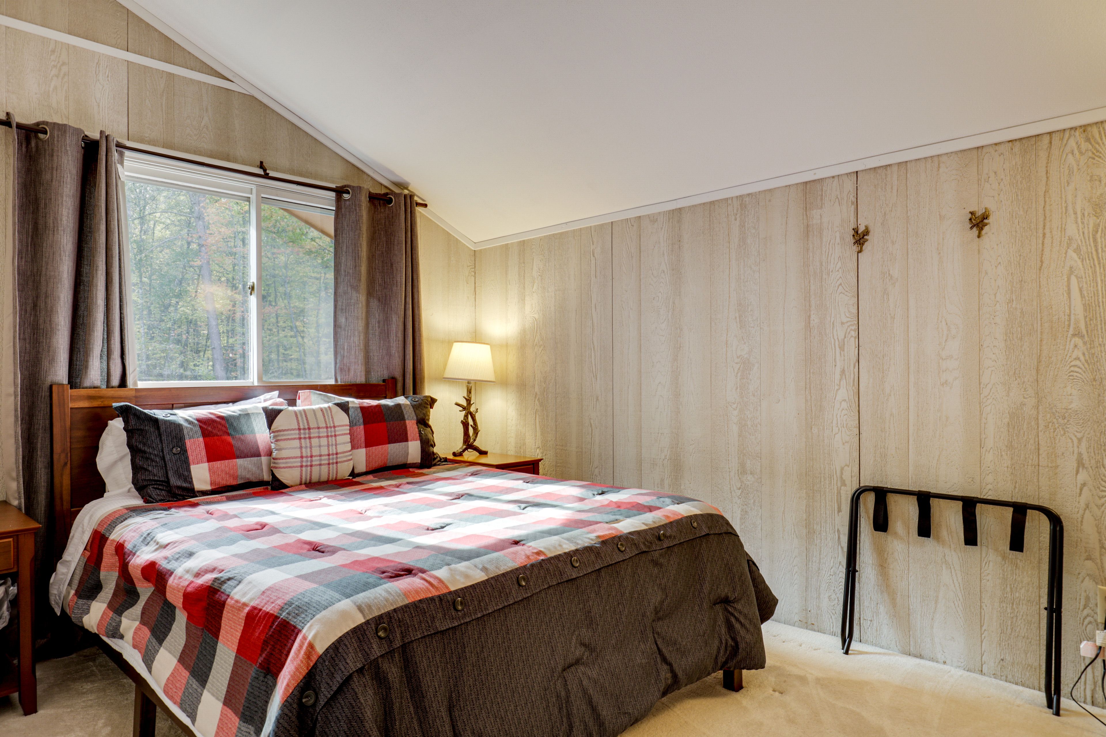 Bedroom 3 | Queen Bed | Main Level