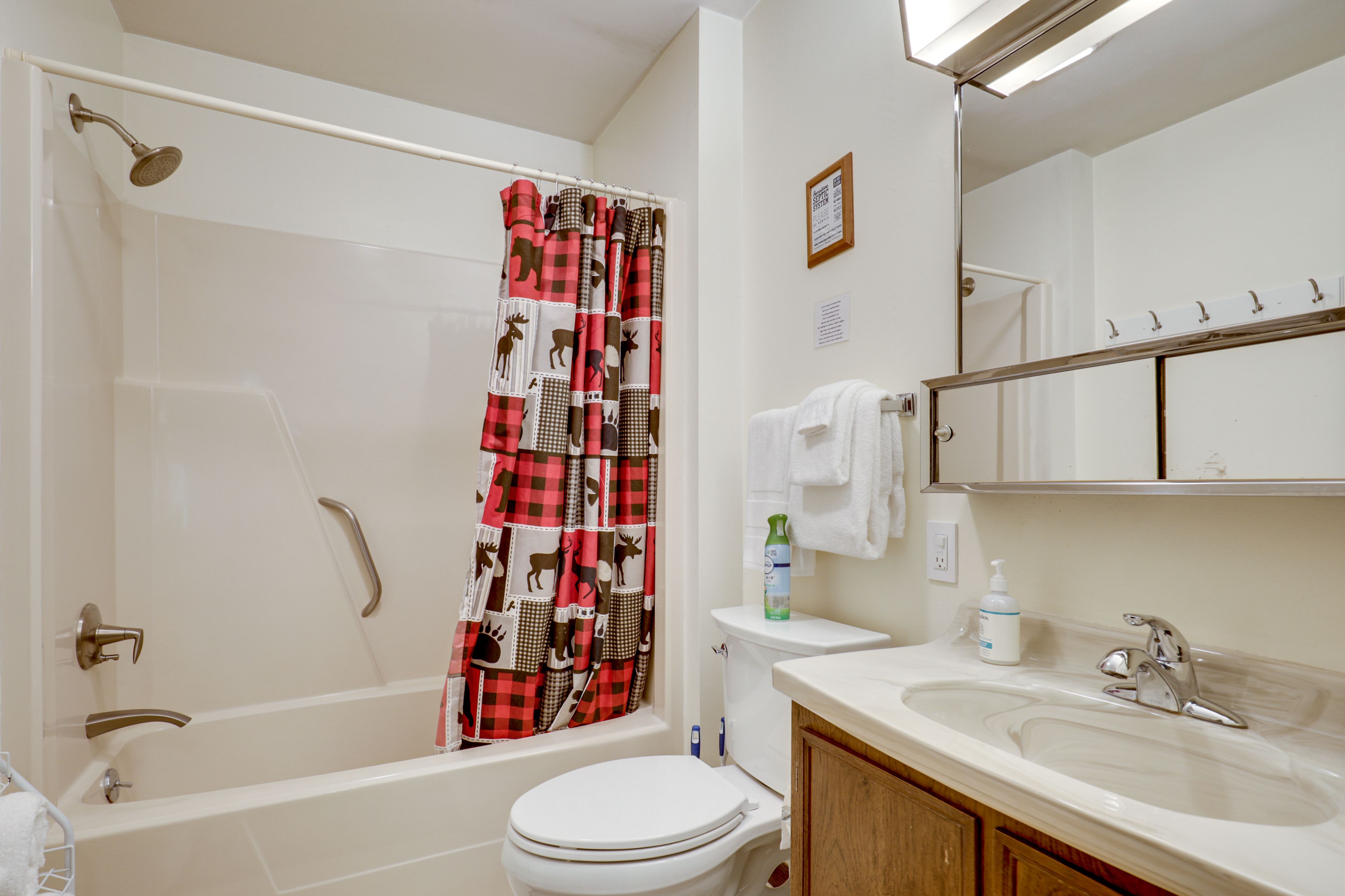 Full Bath | Upper Level