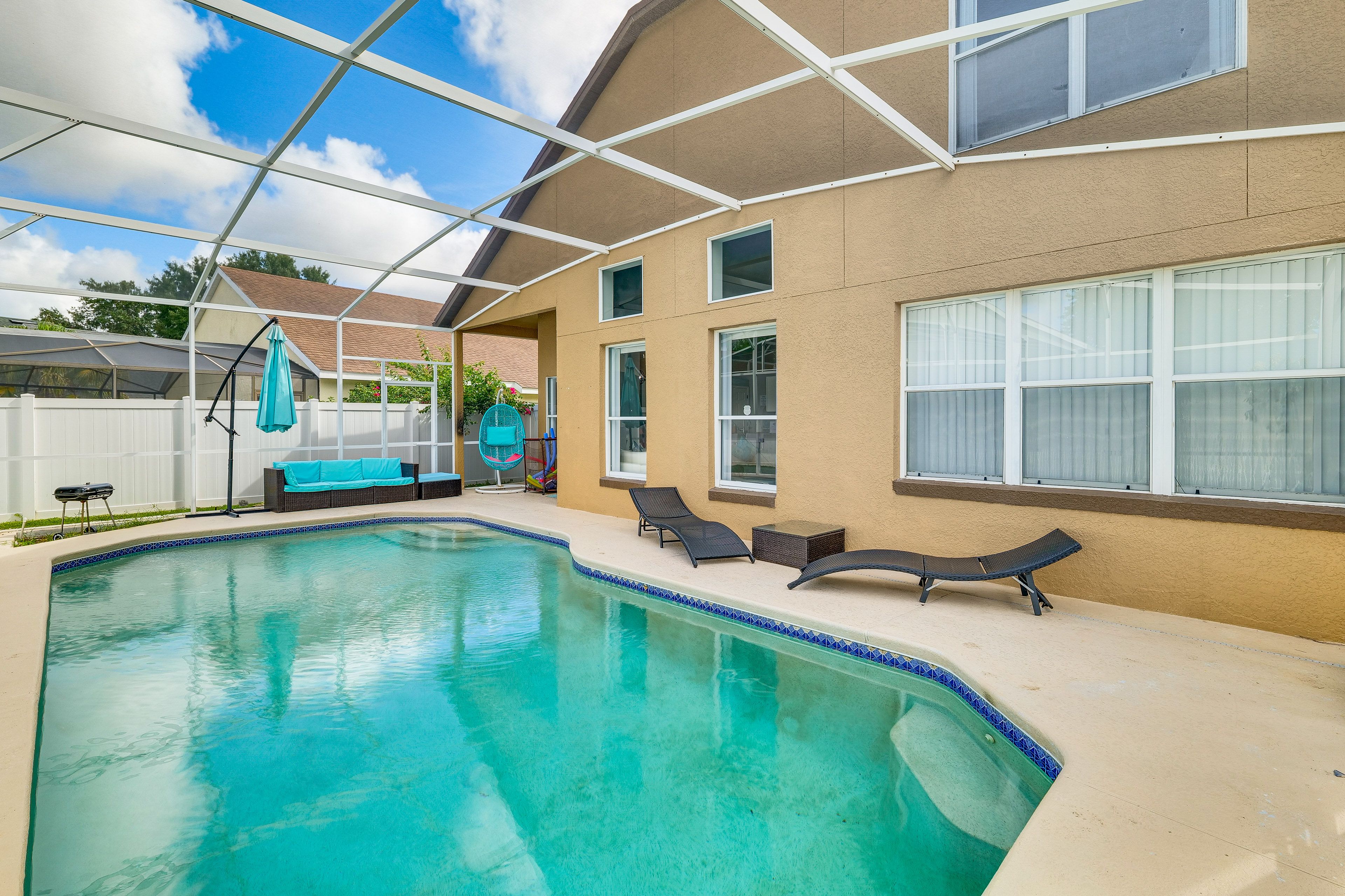 Davenport Vacation Rental | 5BR | 3BA | 1 Small Step Required | 2,269 Sq Ft