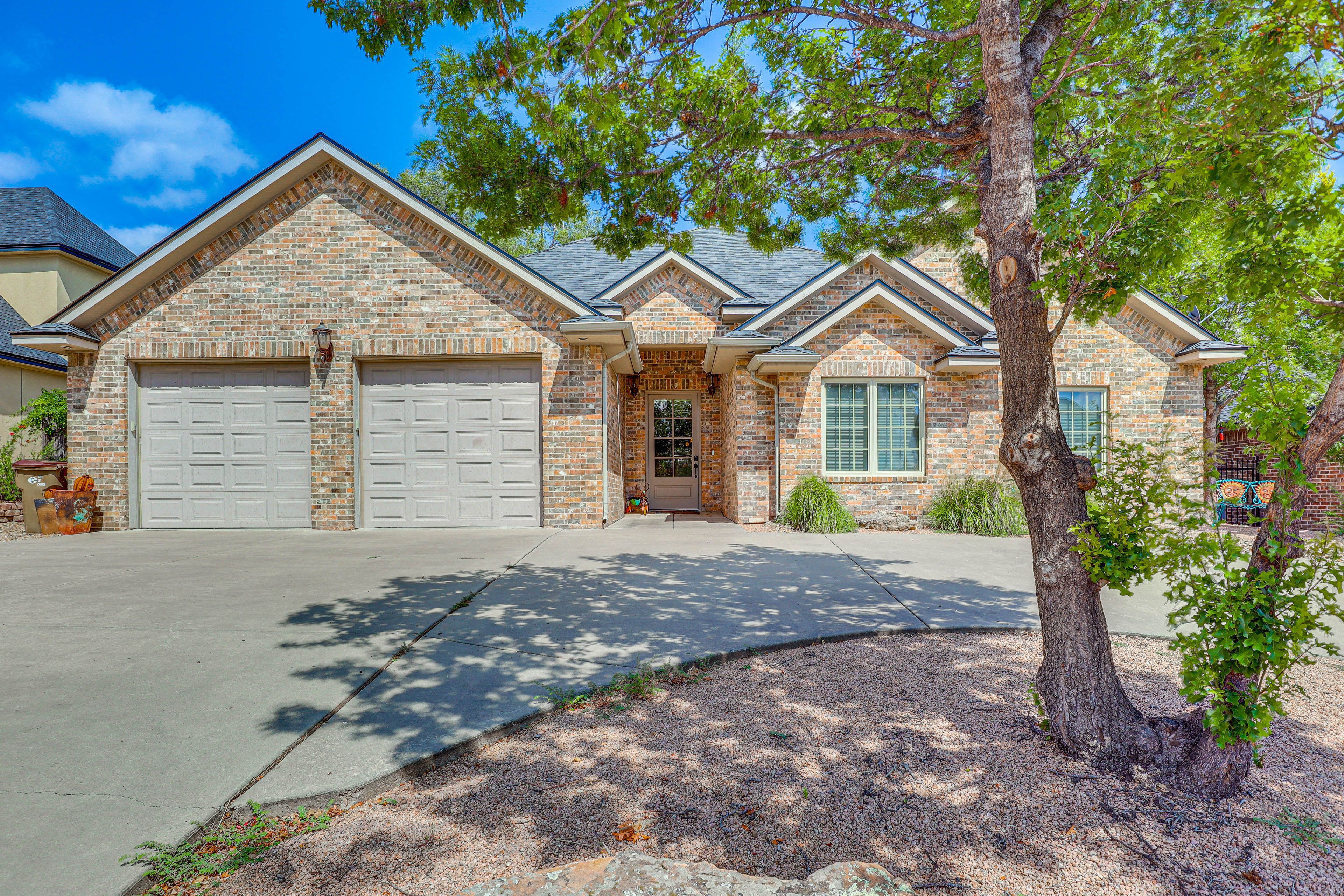 Canyon Vacation Rental | 4BR | 3.5BA | 3,800 Sq Ft | Step-Free Access