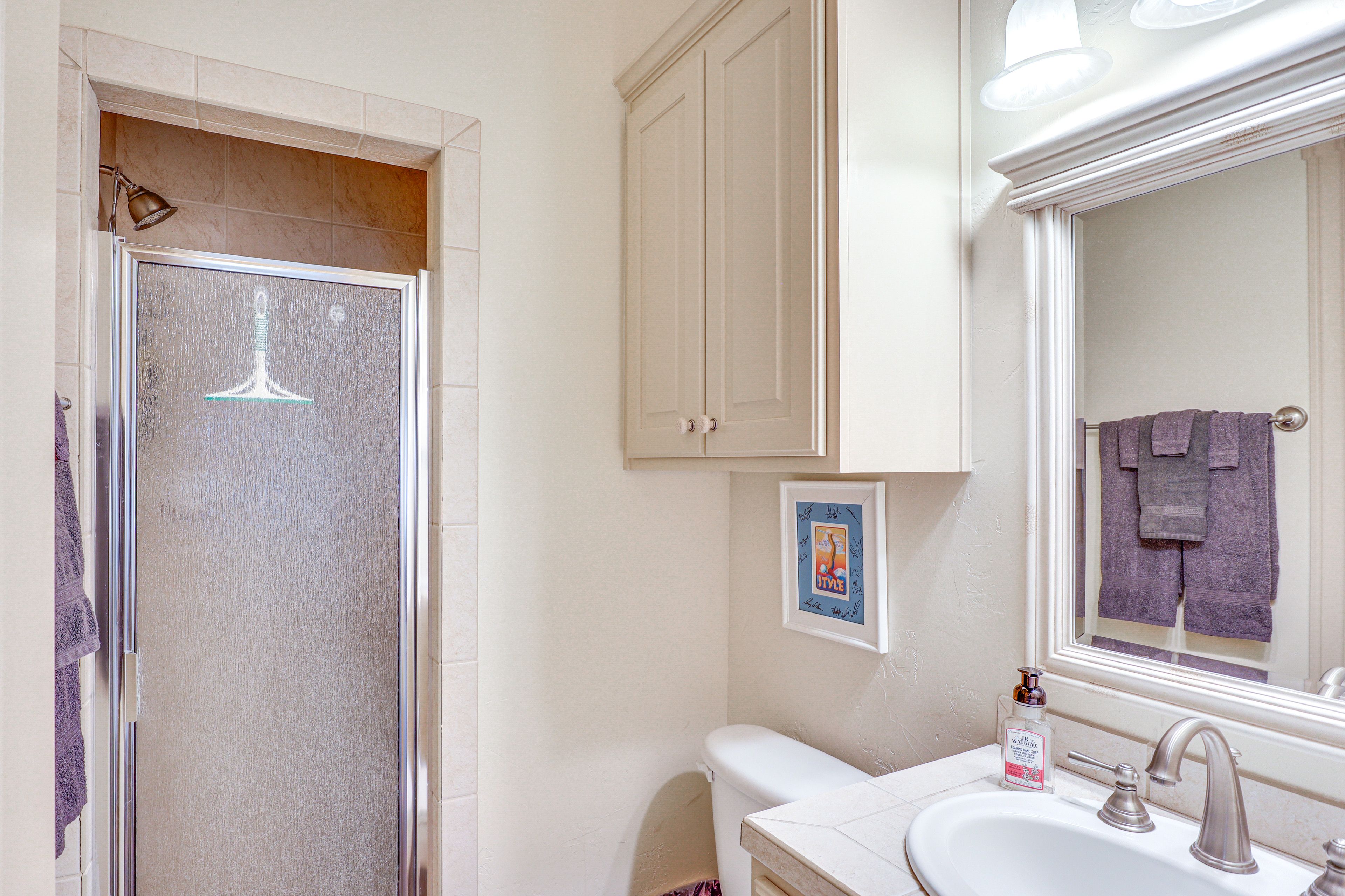 Bathroom | 1st Floor