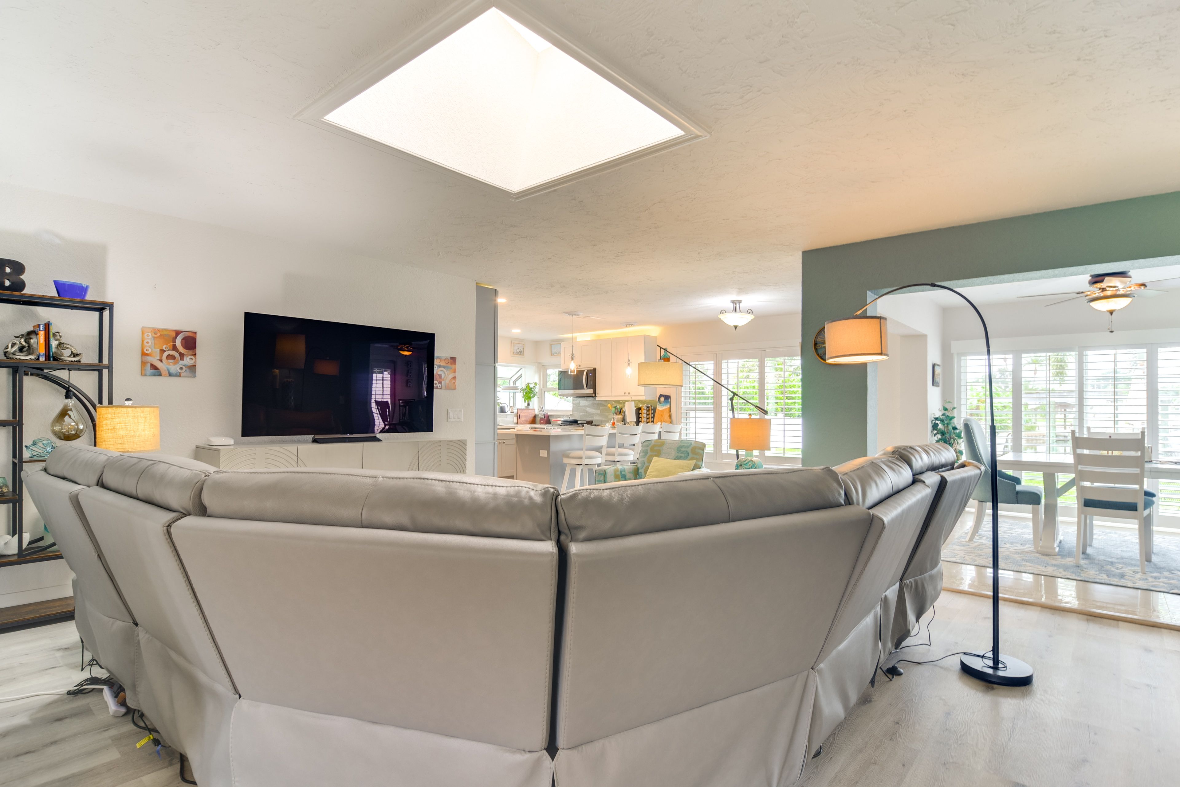 Living Room | Smart TV