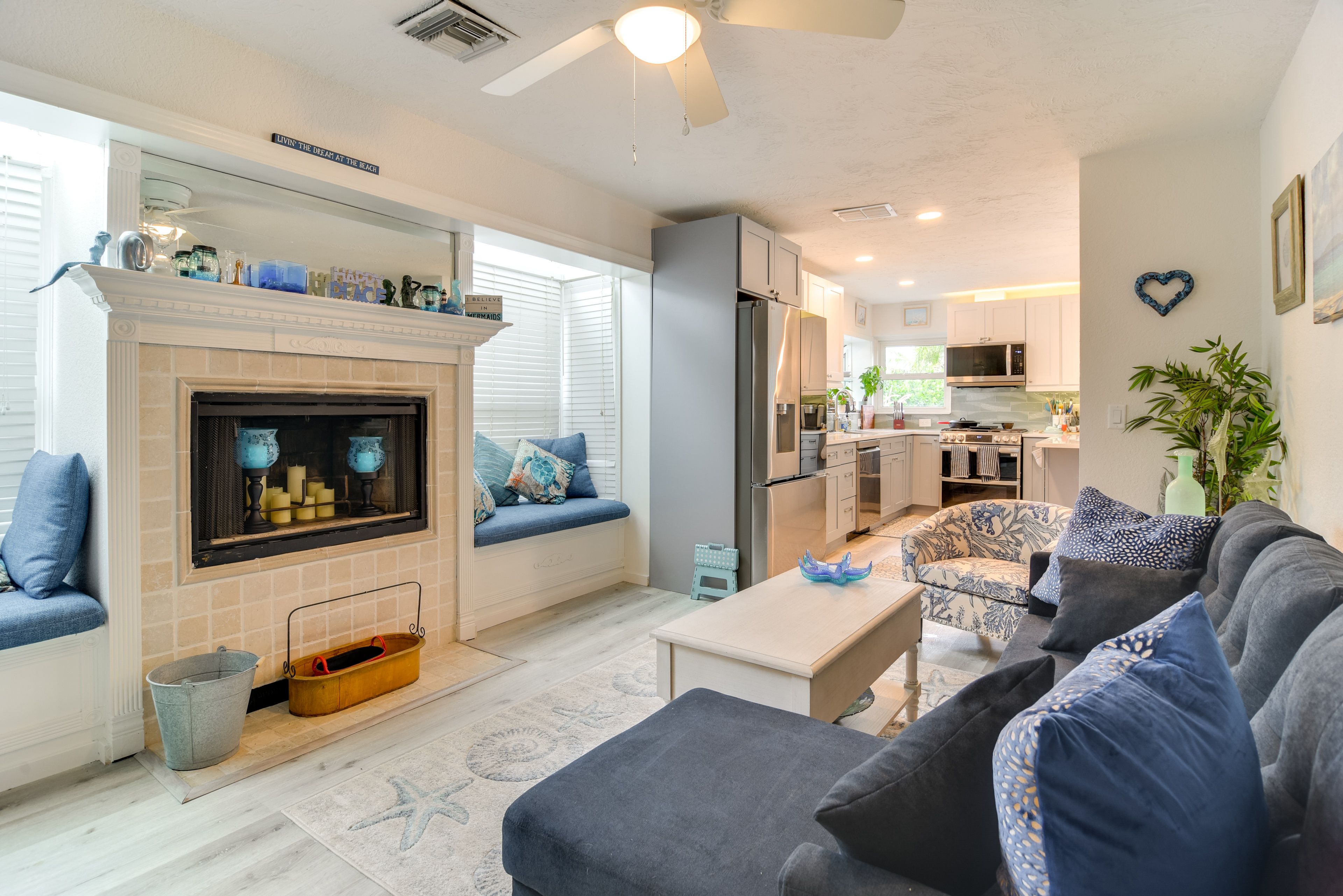 Home Interior | Free WiFi | Central A/C & Heat | Smart TV