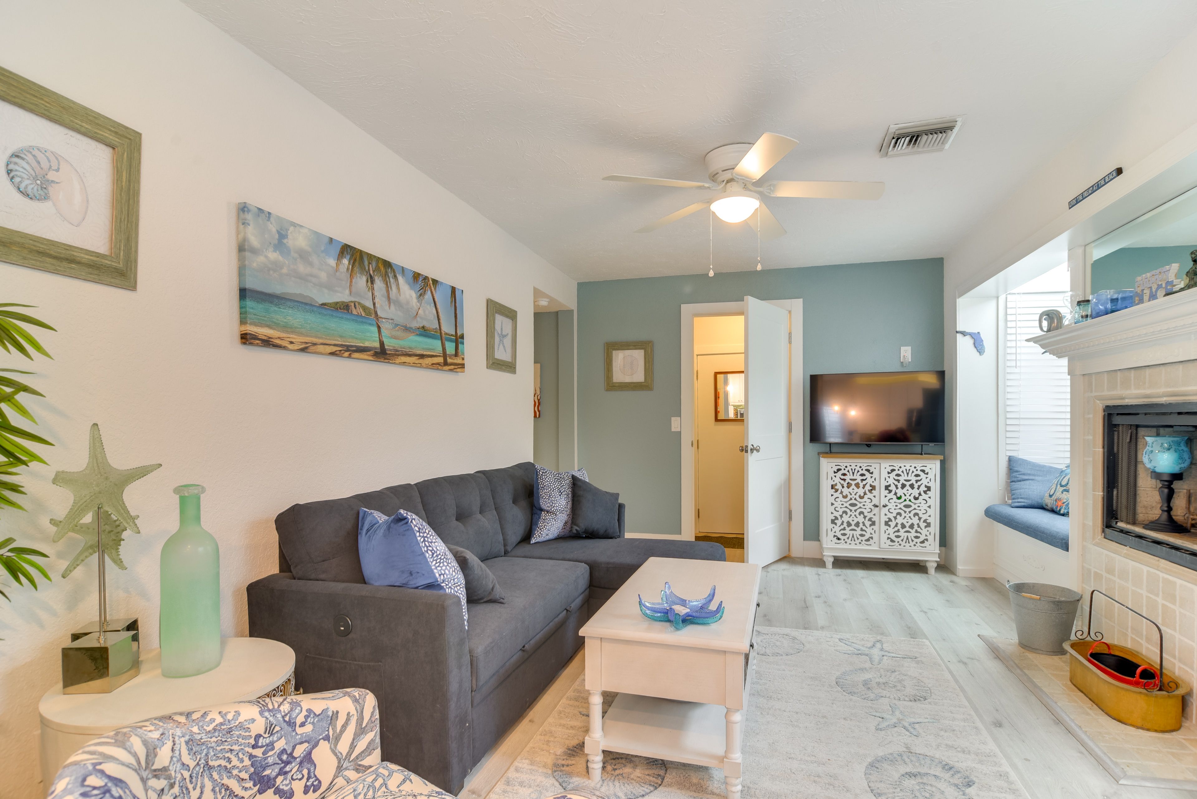 Living Room | Full Sleeper Sofa