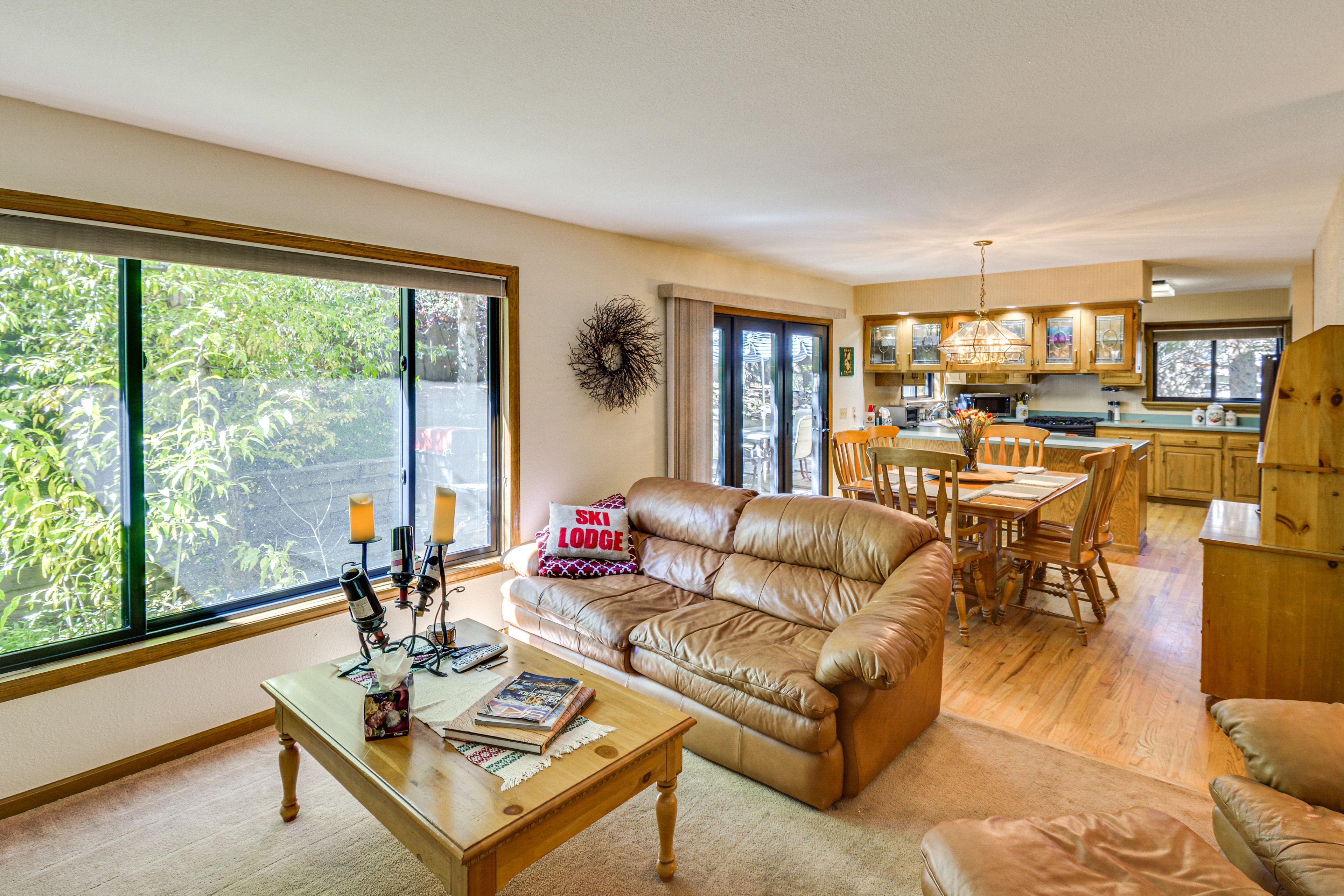 Family Room | Smart TV | 1st Floor