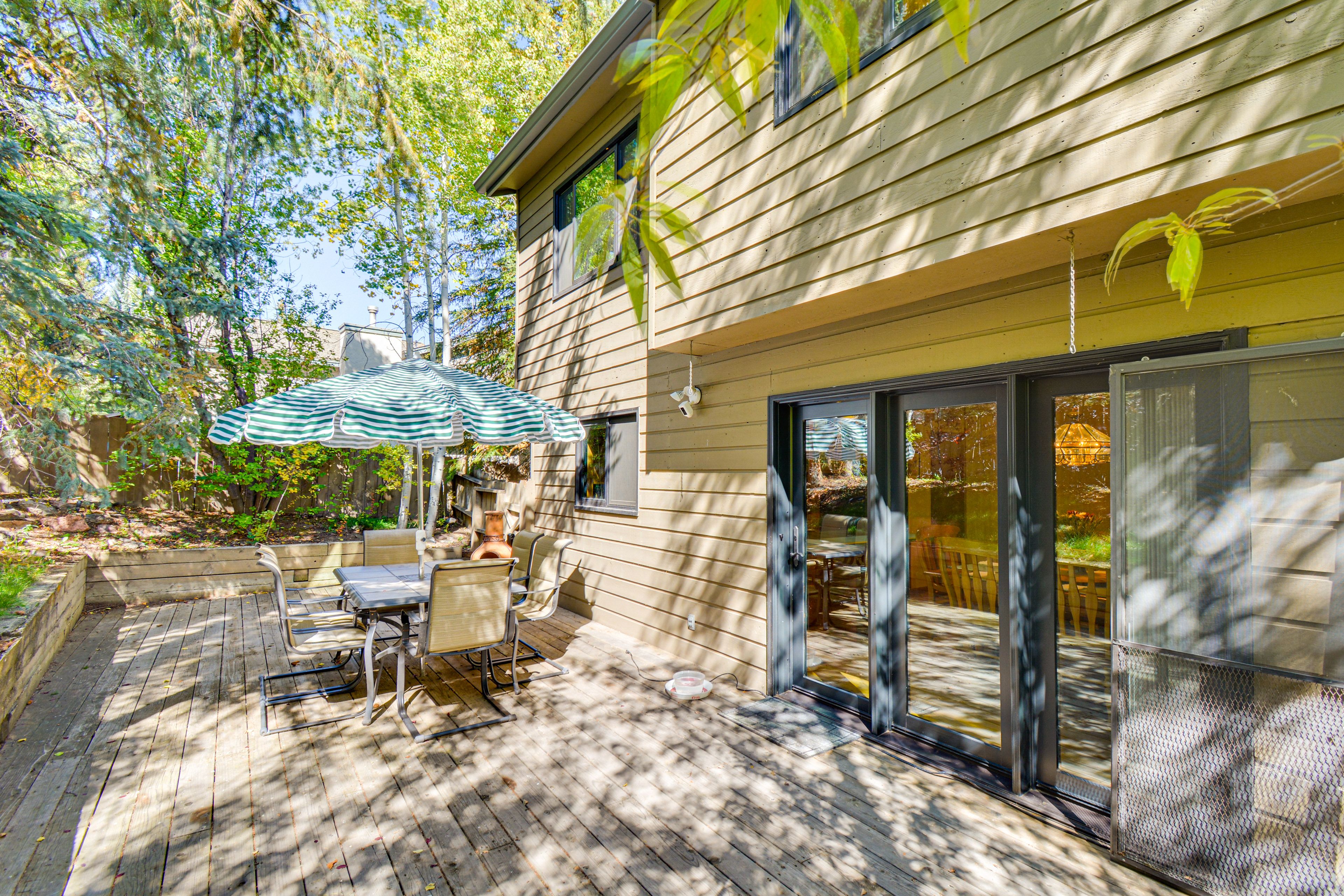 Avon Vacation Rental | 3BR | 2.5BA | 2,094 Sq Ft | Stairs Required