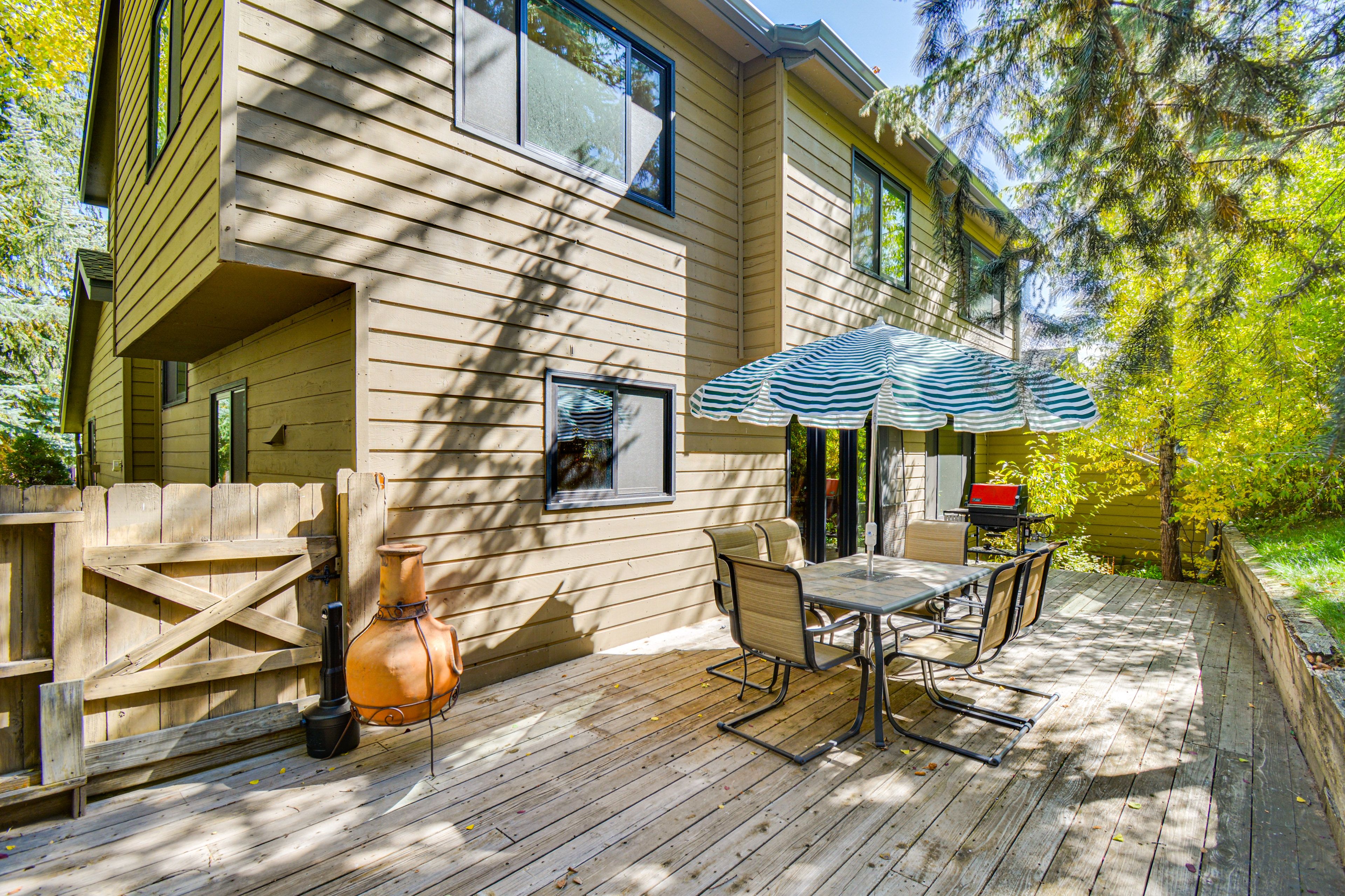 Private Deck | Gas Grill