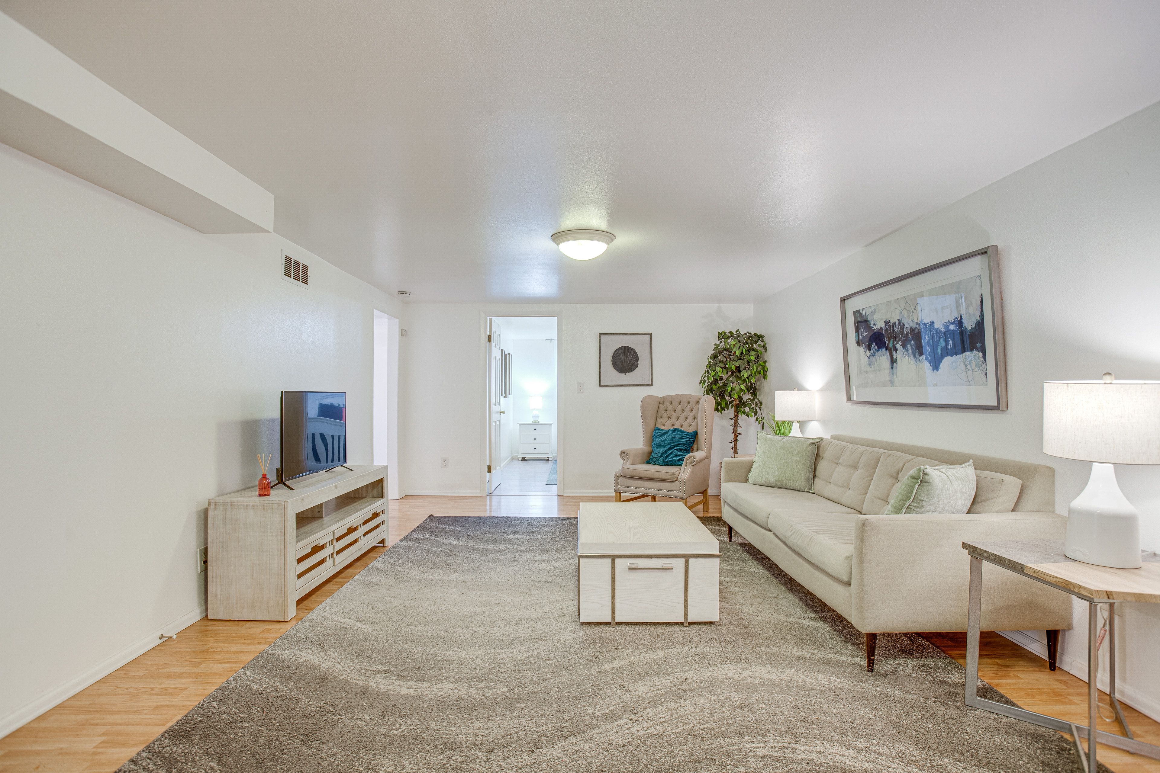 Living Room | Smart TV