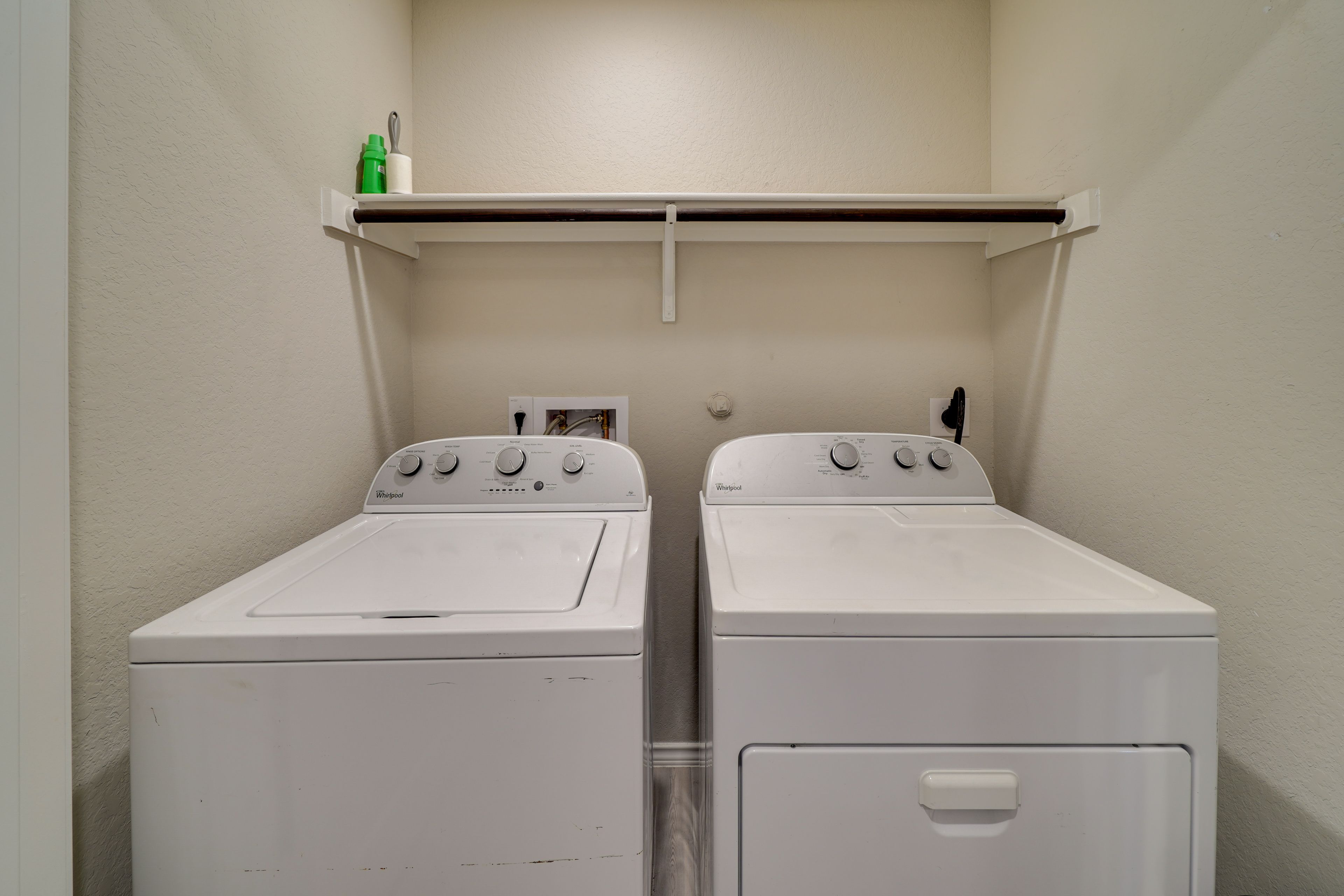 Laundry Room | Washer & Dryer