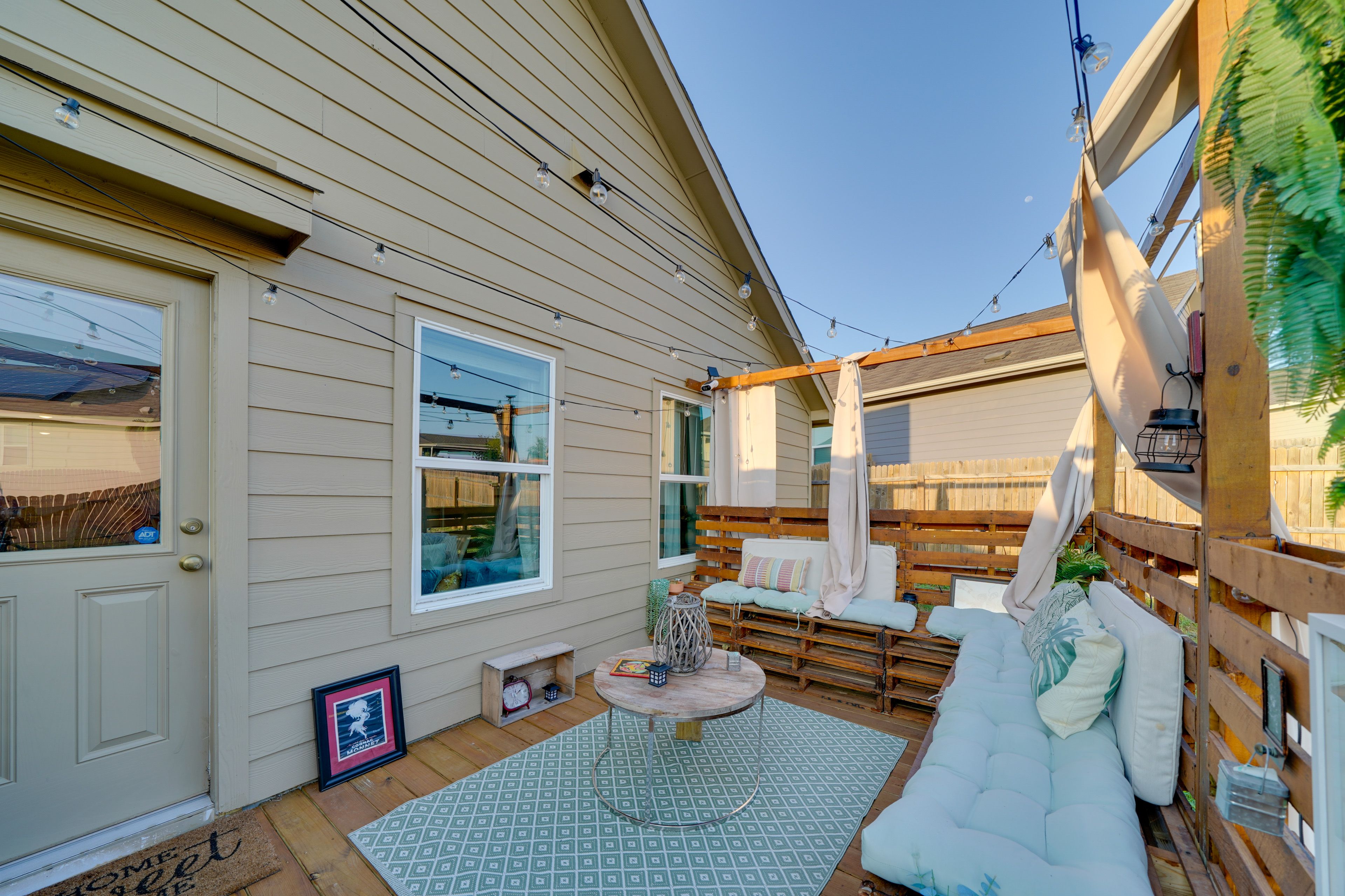 Furnished Deck