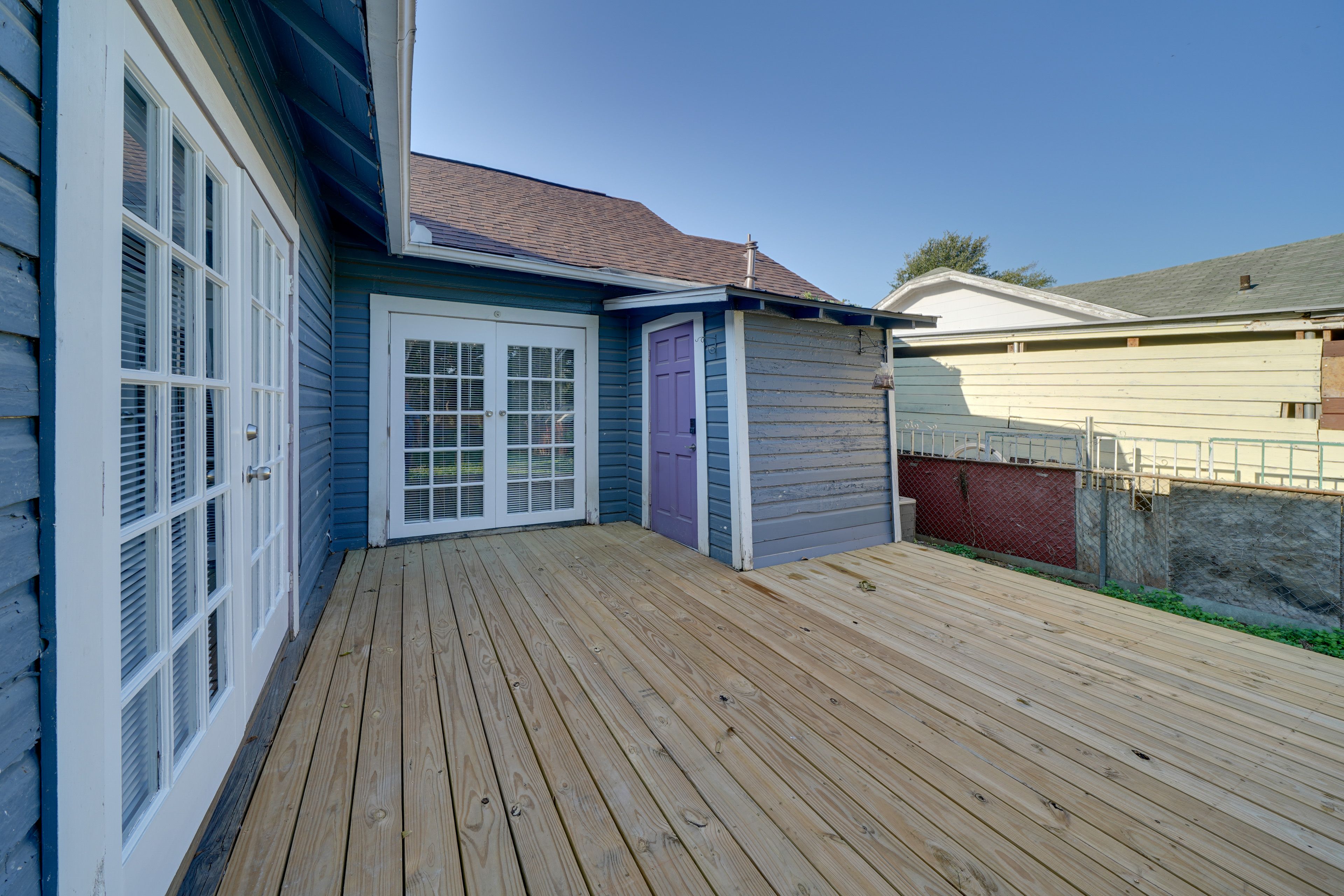 Deck | Fenced-In Yard