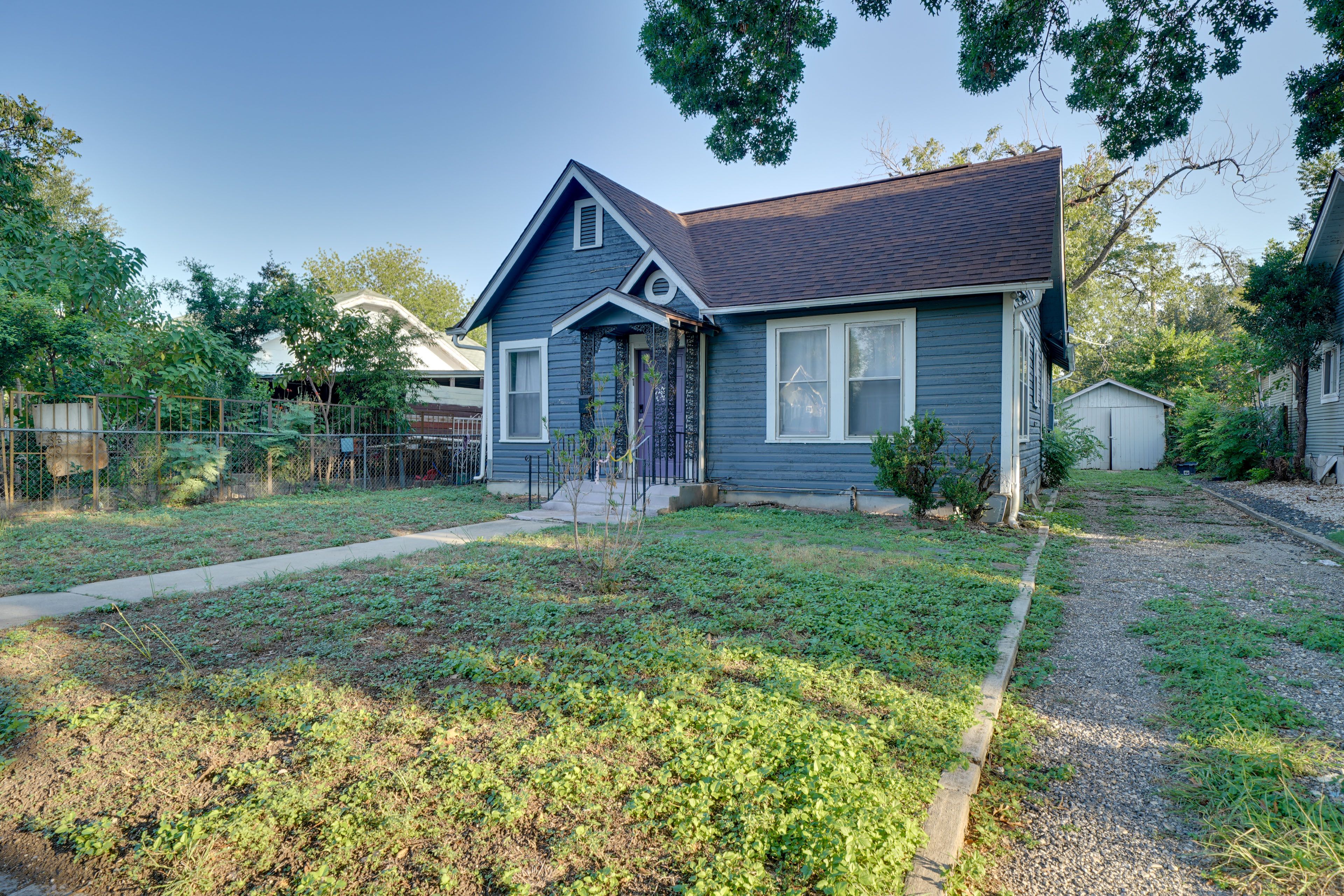 San Antonio Vacation Rental | 2BR | 1BA | 902 Sq Ft | 3 Steps to Enter