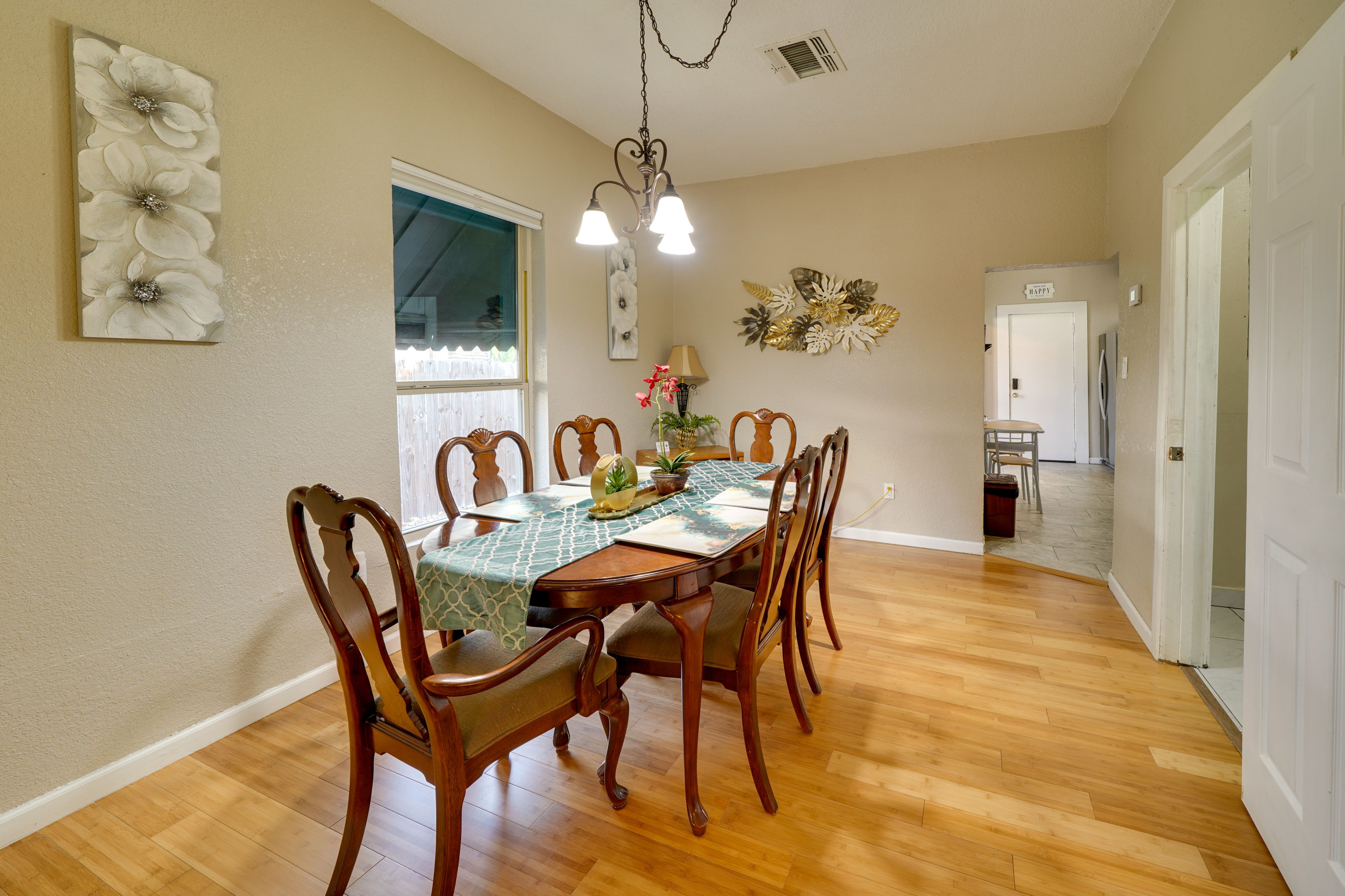 Dining Area | Dishware & Flatware