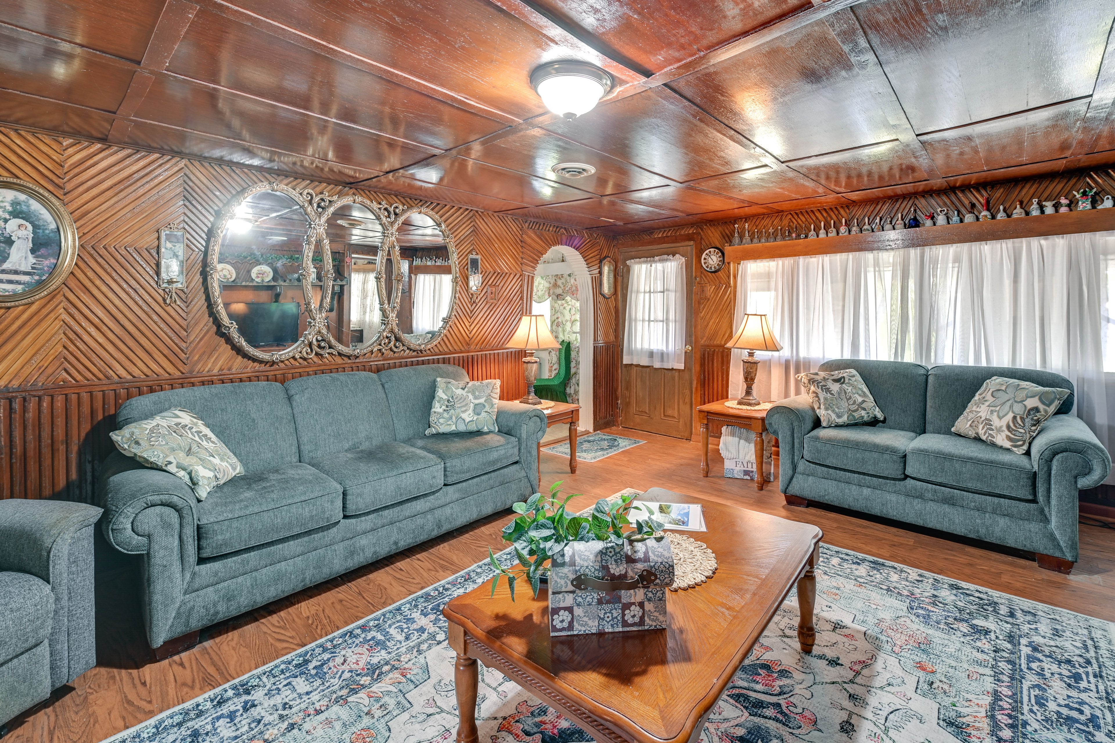 Living Room | Flat-Screen TV | Central Heating & A/C