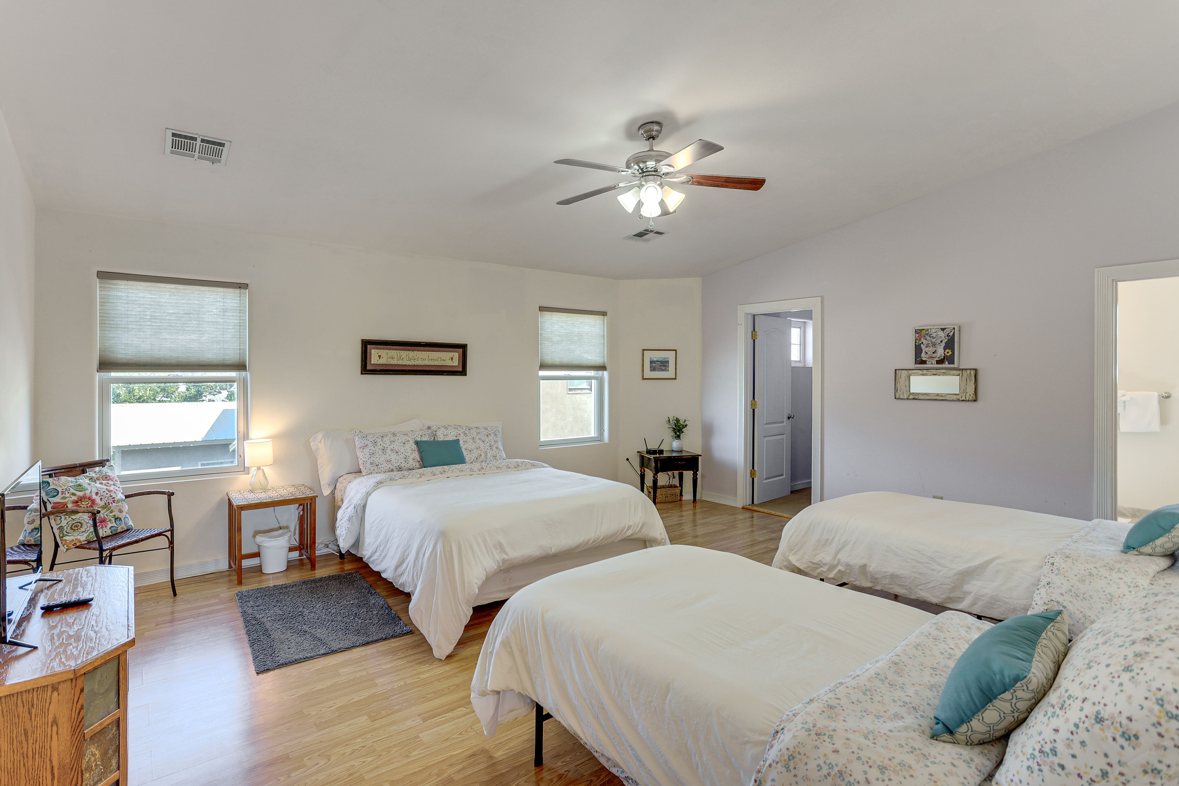 Bedroom 2 | 2nd Floor | Queen Bed | 2 Twin Beds | Smart TV