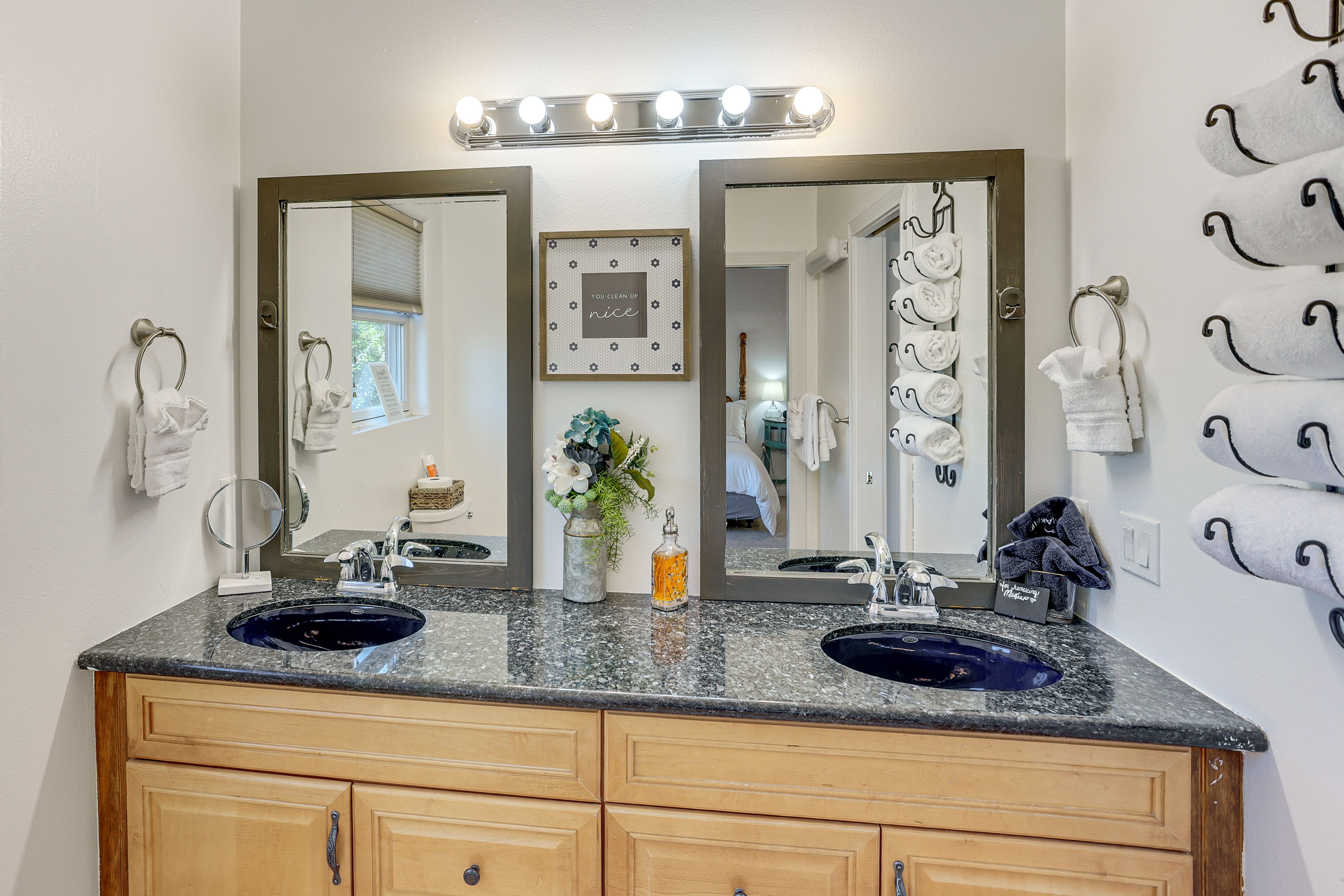 Jack-and-Jill Bathroom | 2nd Floor