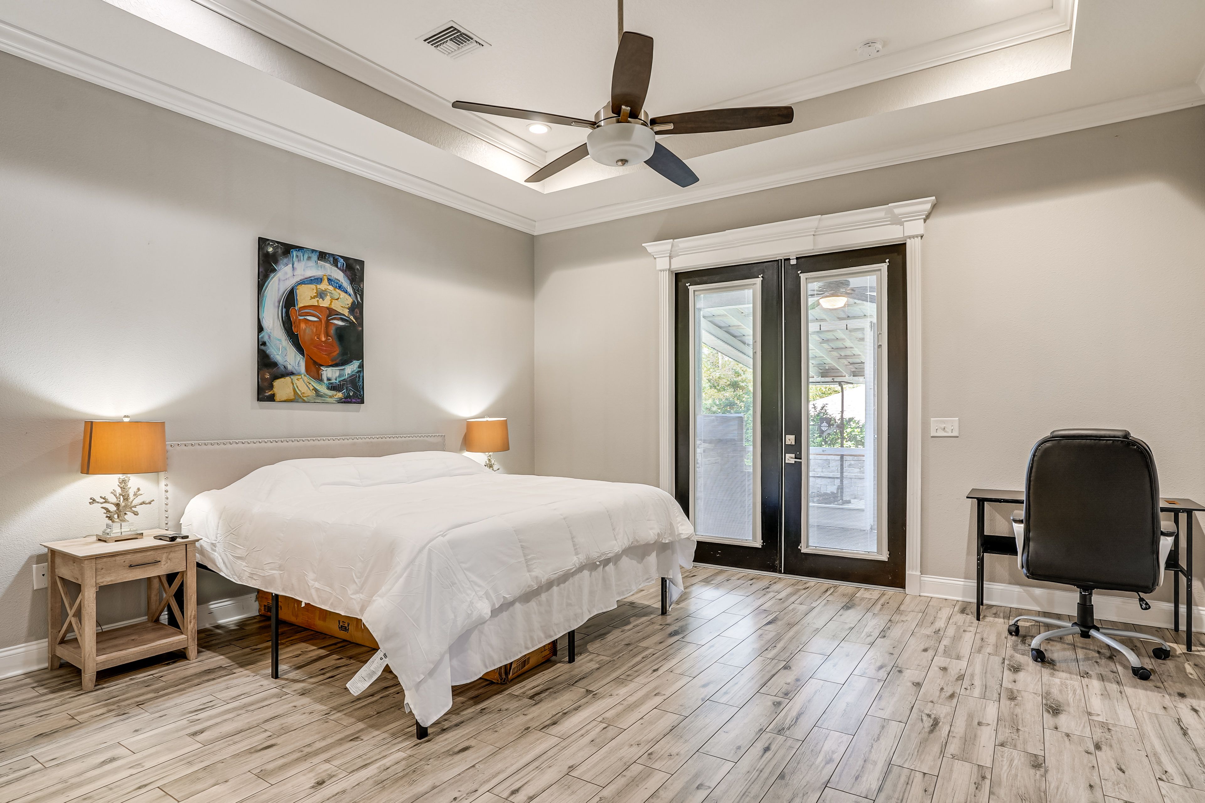 Bedroom 1 | King Bed | Smart TV