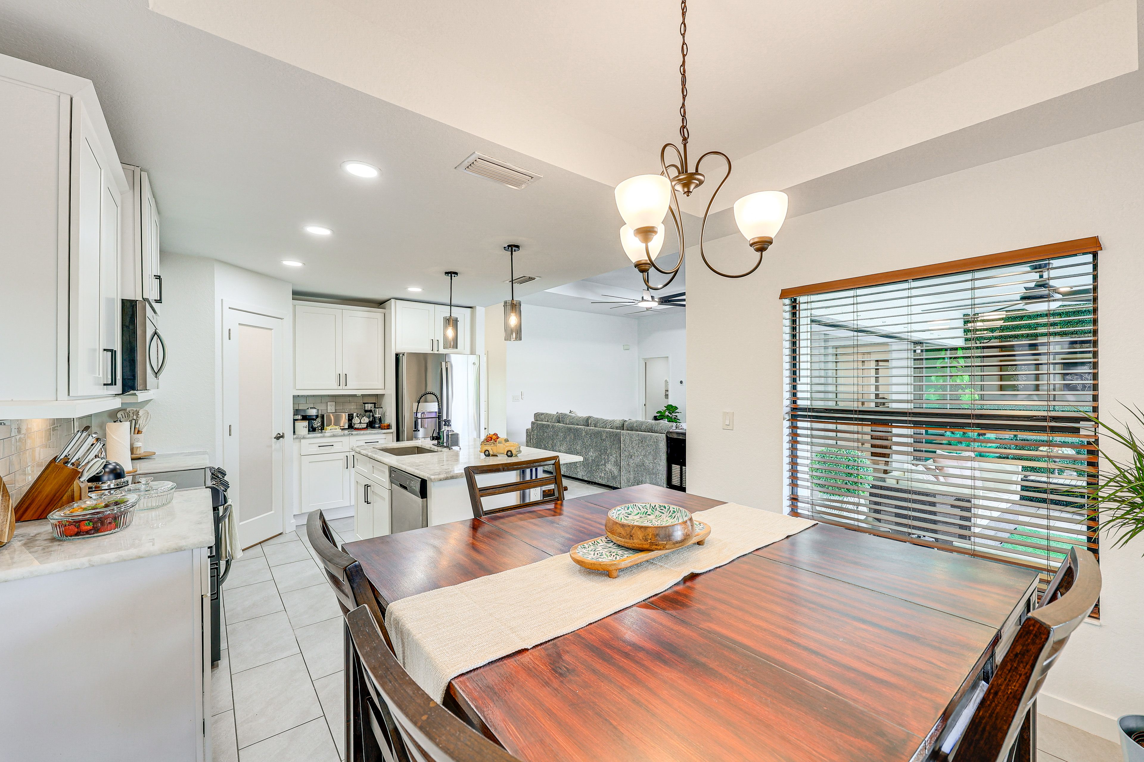 Dining Area | Dishware/Flatware
