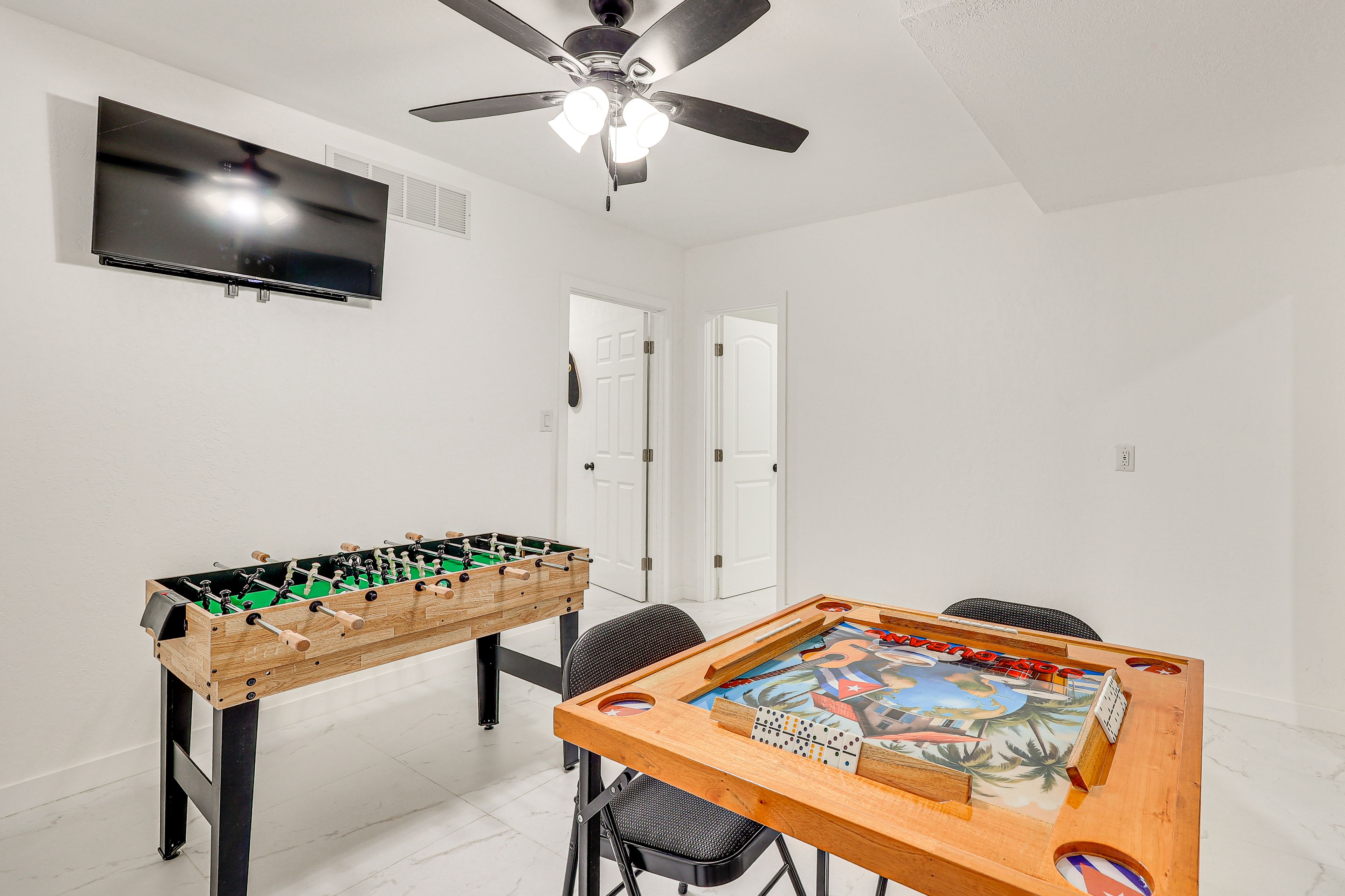 Game Area | Dominoes Table | Foosball Table | Smart TV | Free WiFi