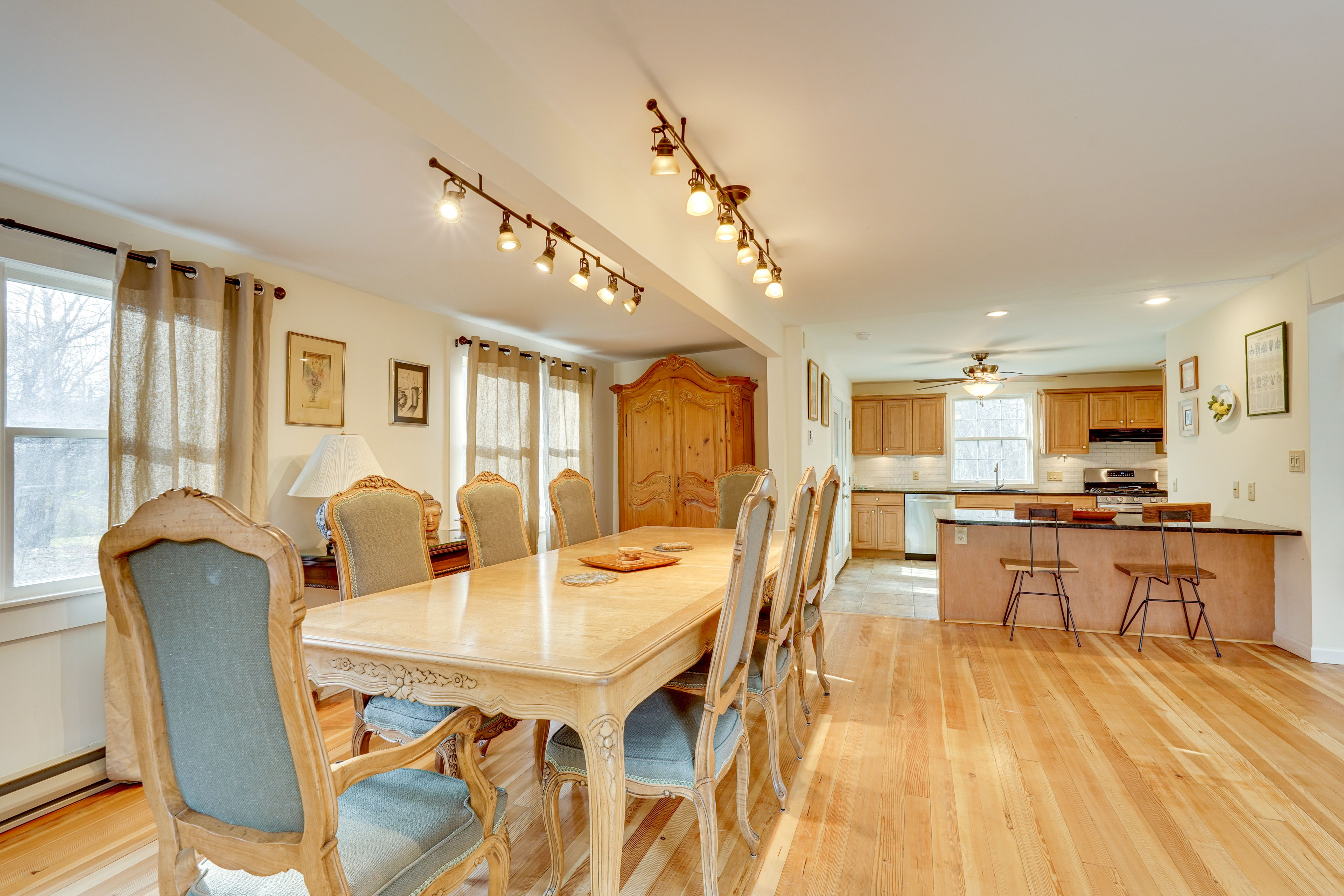 Dining Area | 1st Floor | Dishware/Flatware | Free WiFi