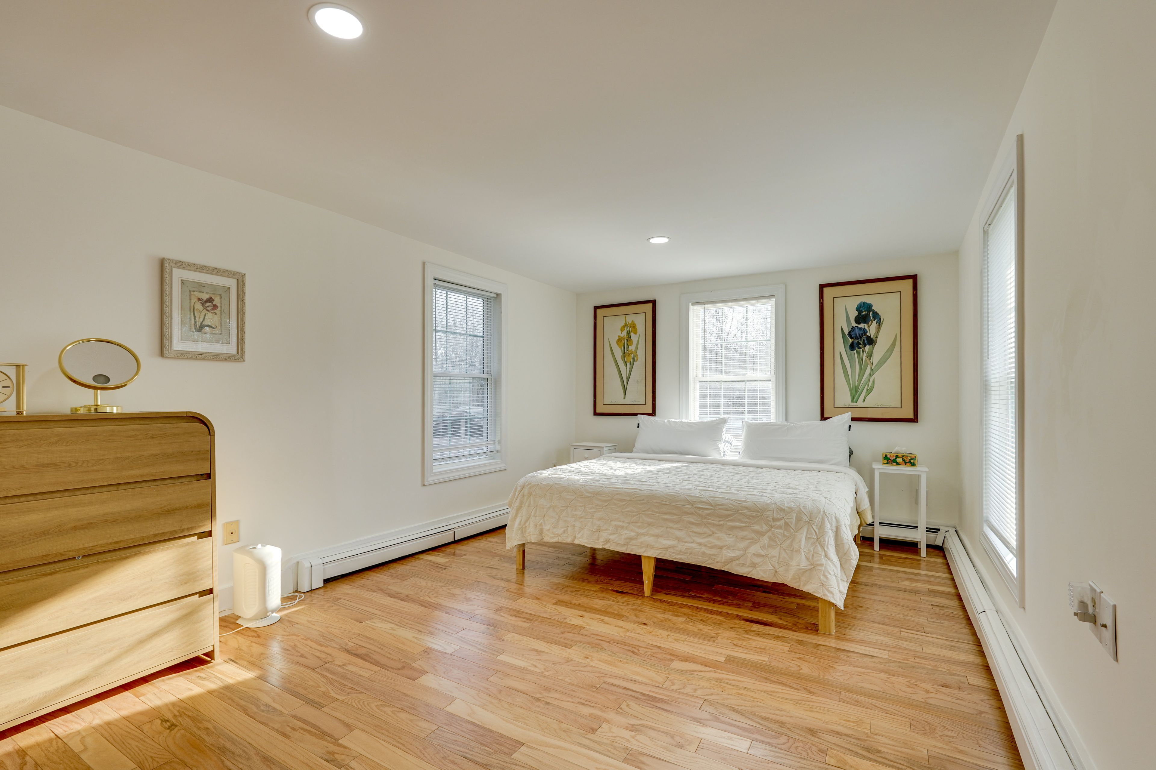 Bedroom 2 | 2nd Floor | King Bed