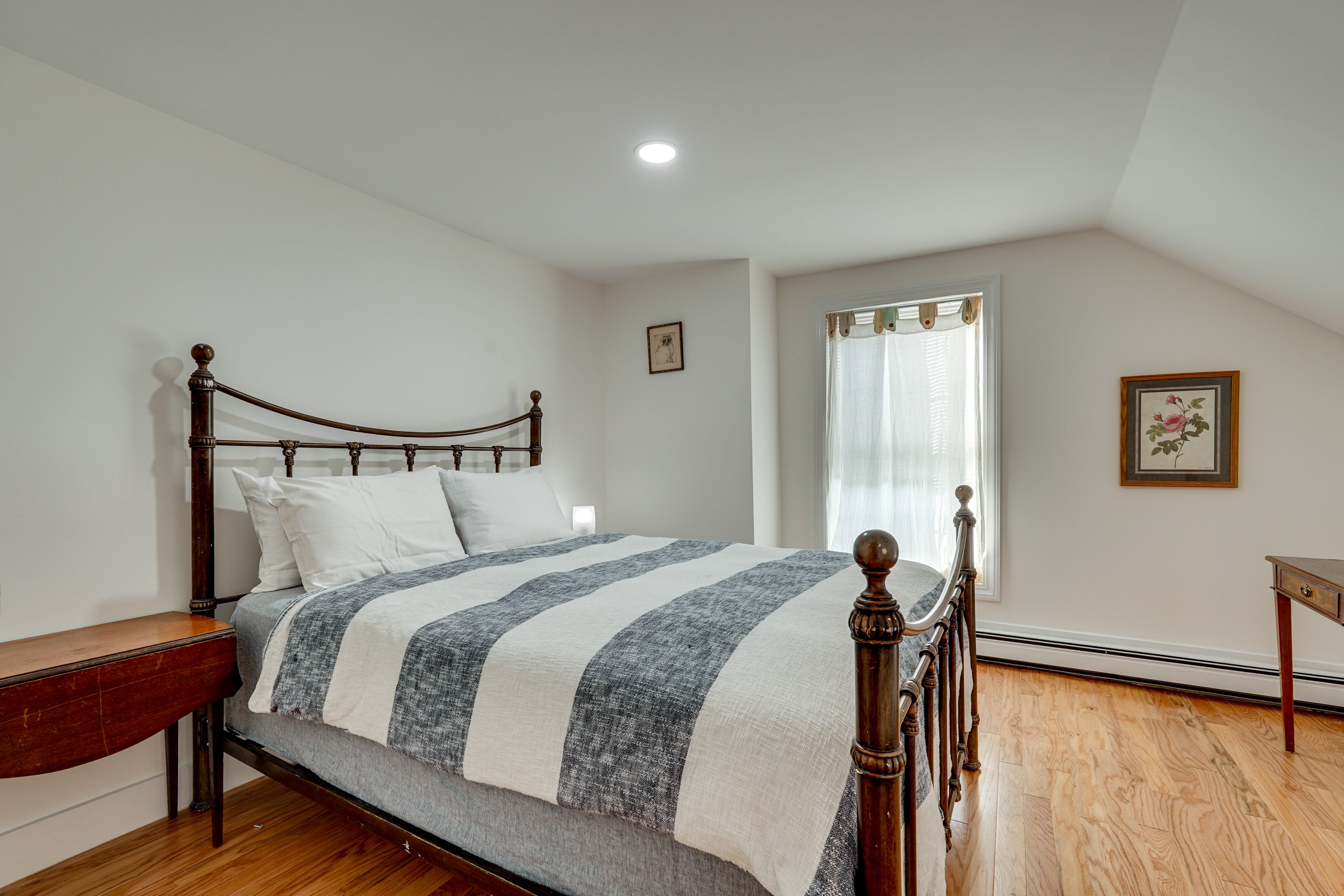 Bedroom 3 | 2nd Floor | Queen Bed