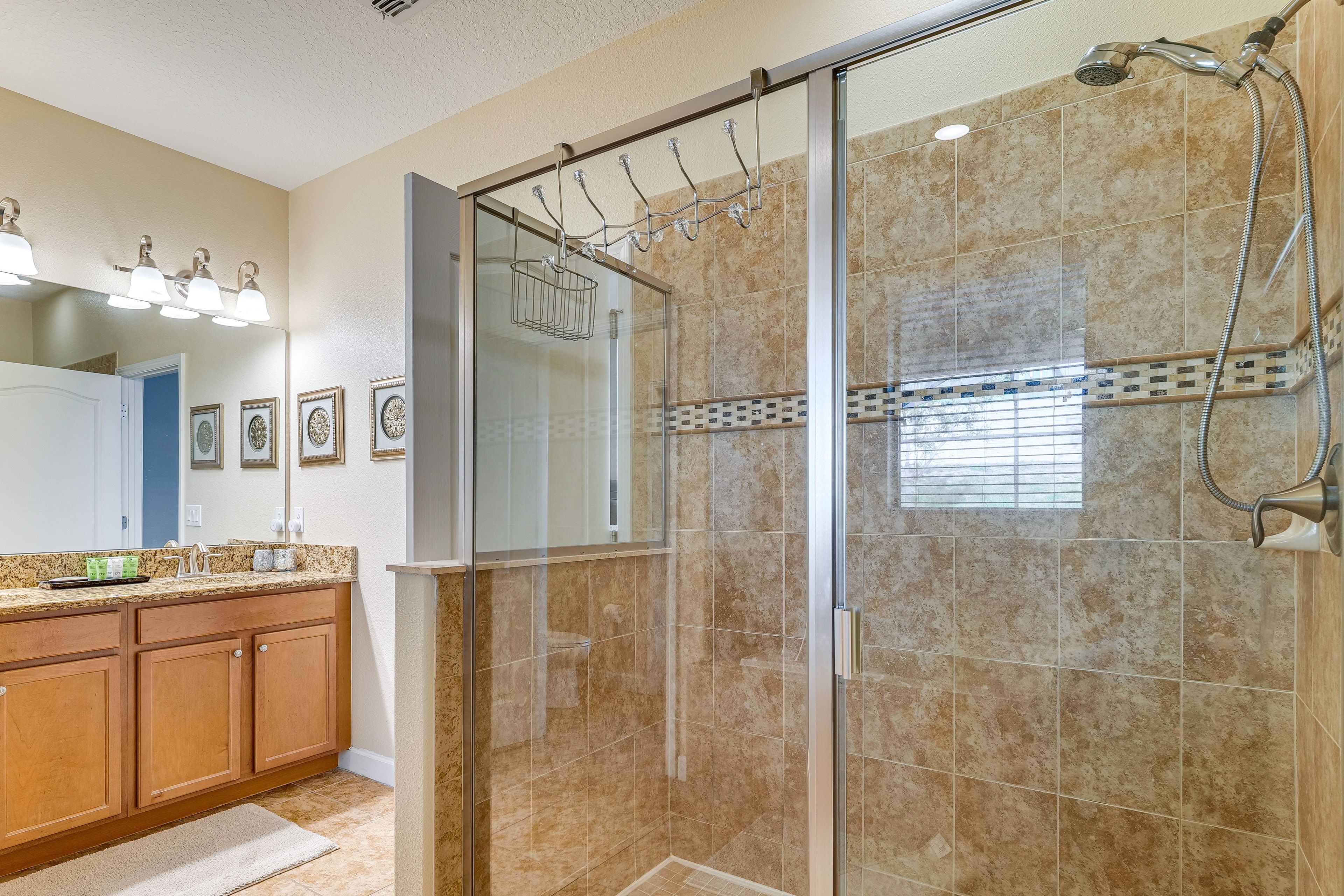 Full Bath | 1st Floor